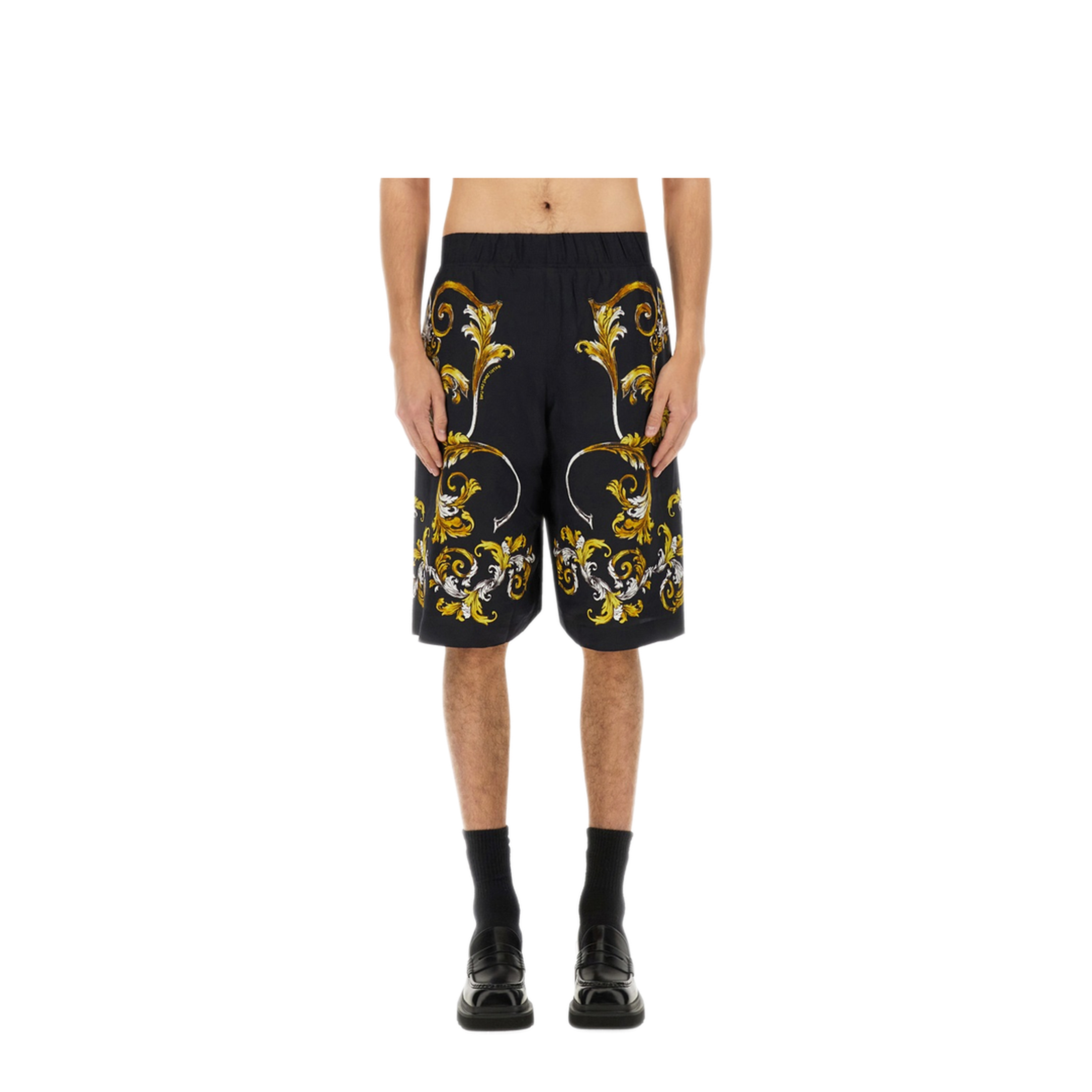 MAYFEYR - VERSACE JEANS COUTURE - Baroque Outline Print Shorts - 78GAD10BNS626G89