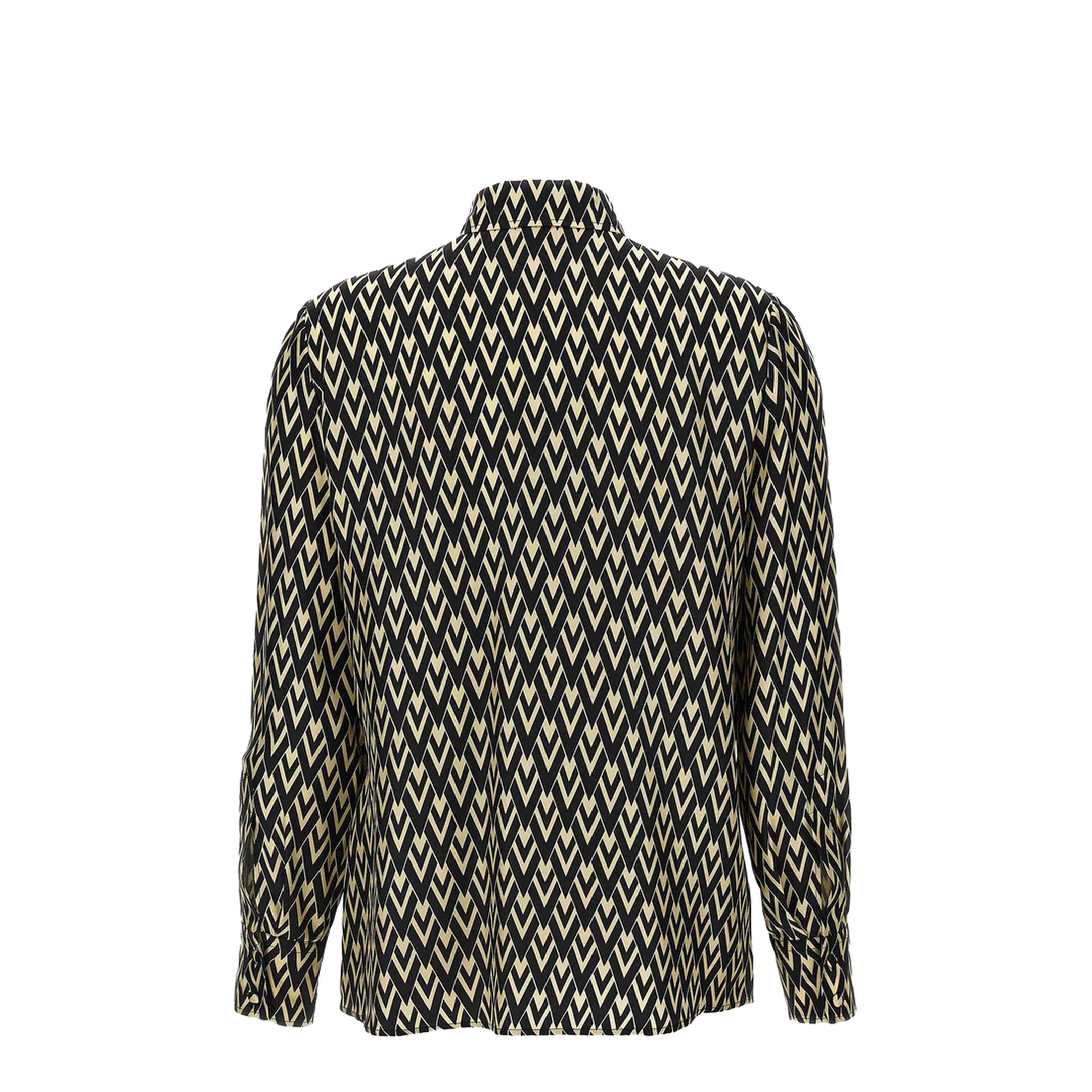Toute La V Shirt