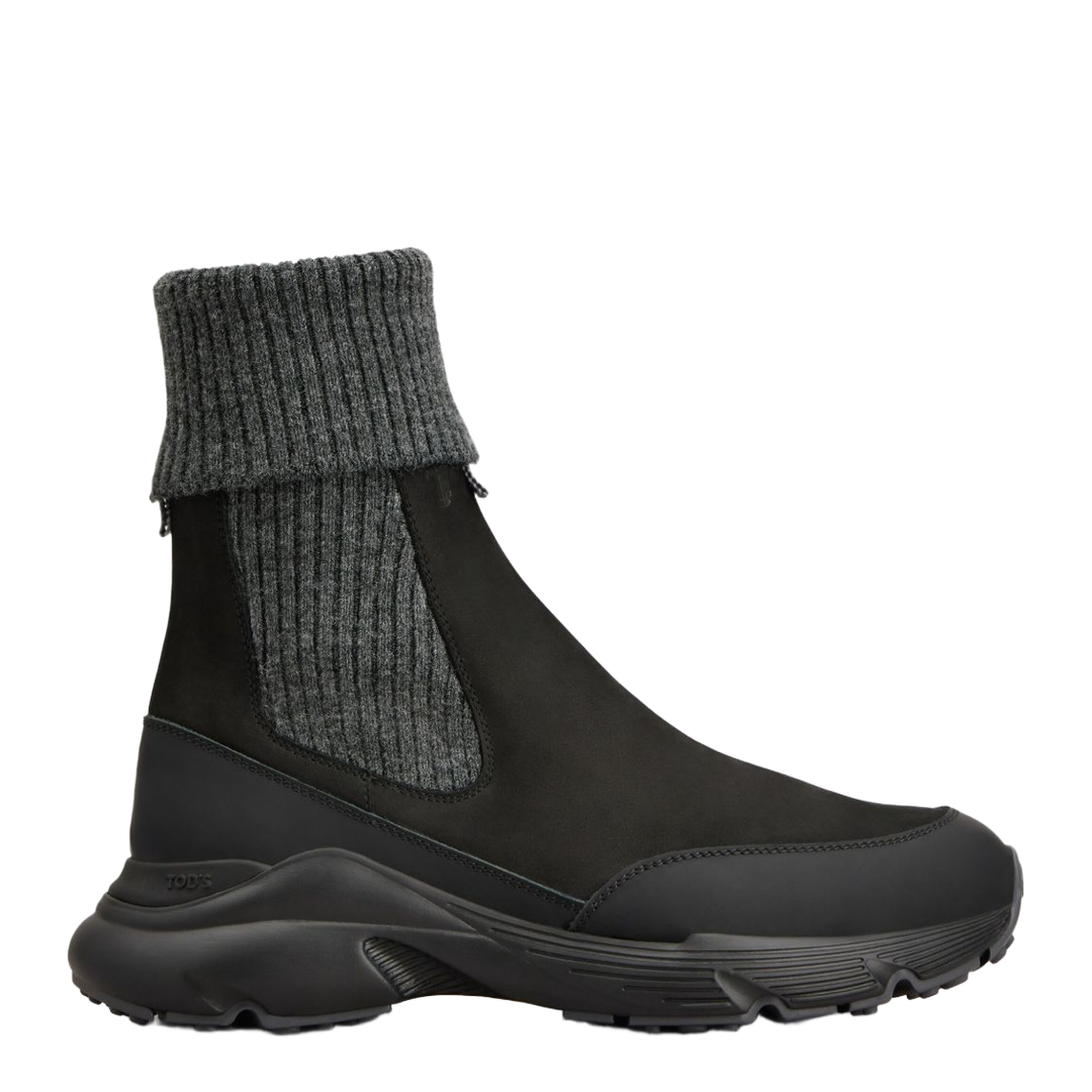 Chelsea Boots in Nubuck and Knit