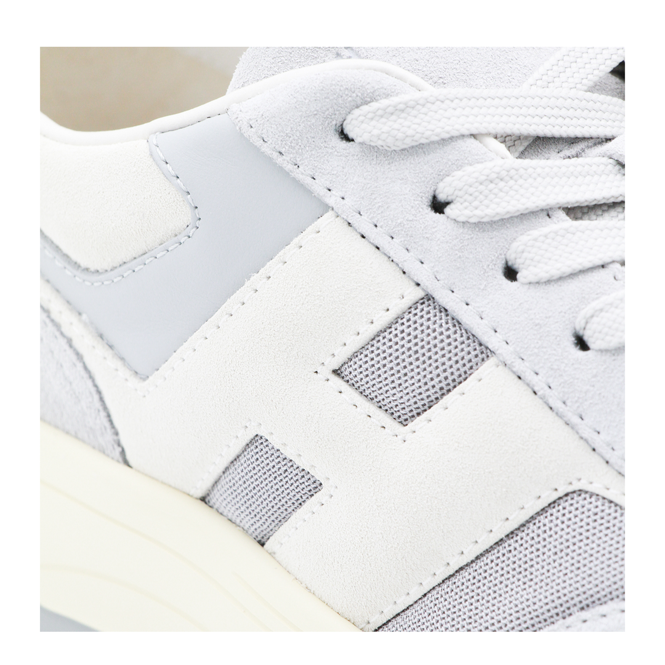 Hyperlight Sneaker