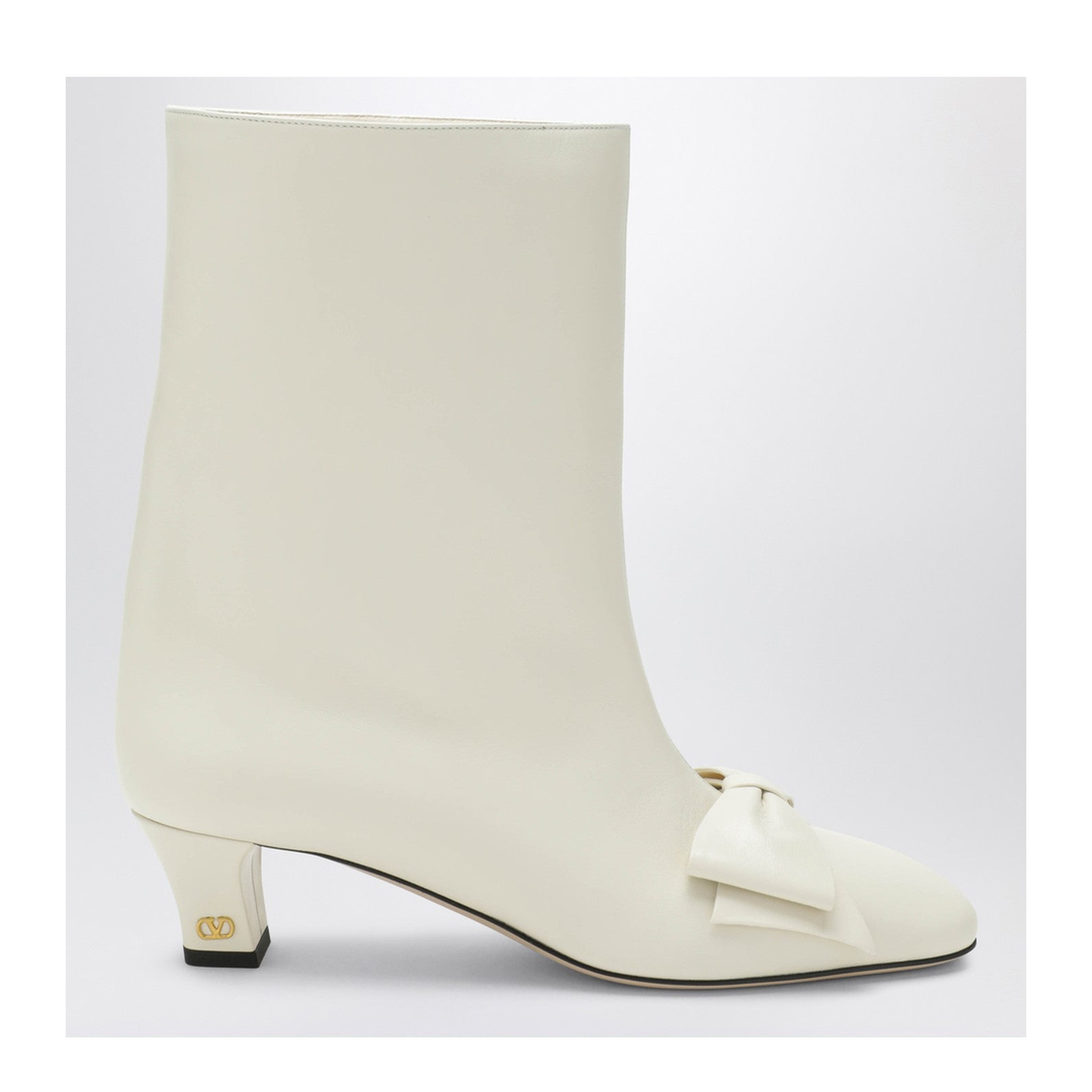 Ivory Bowow Ankle Boots