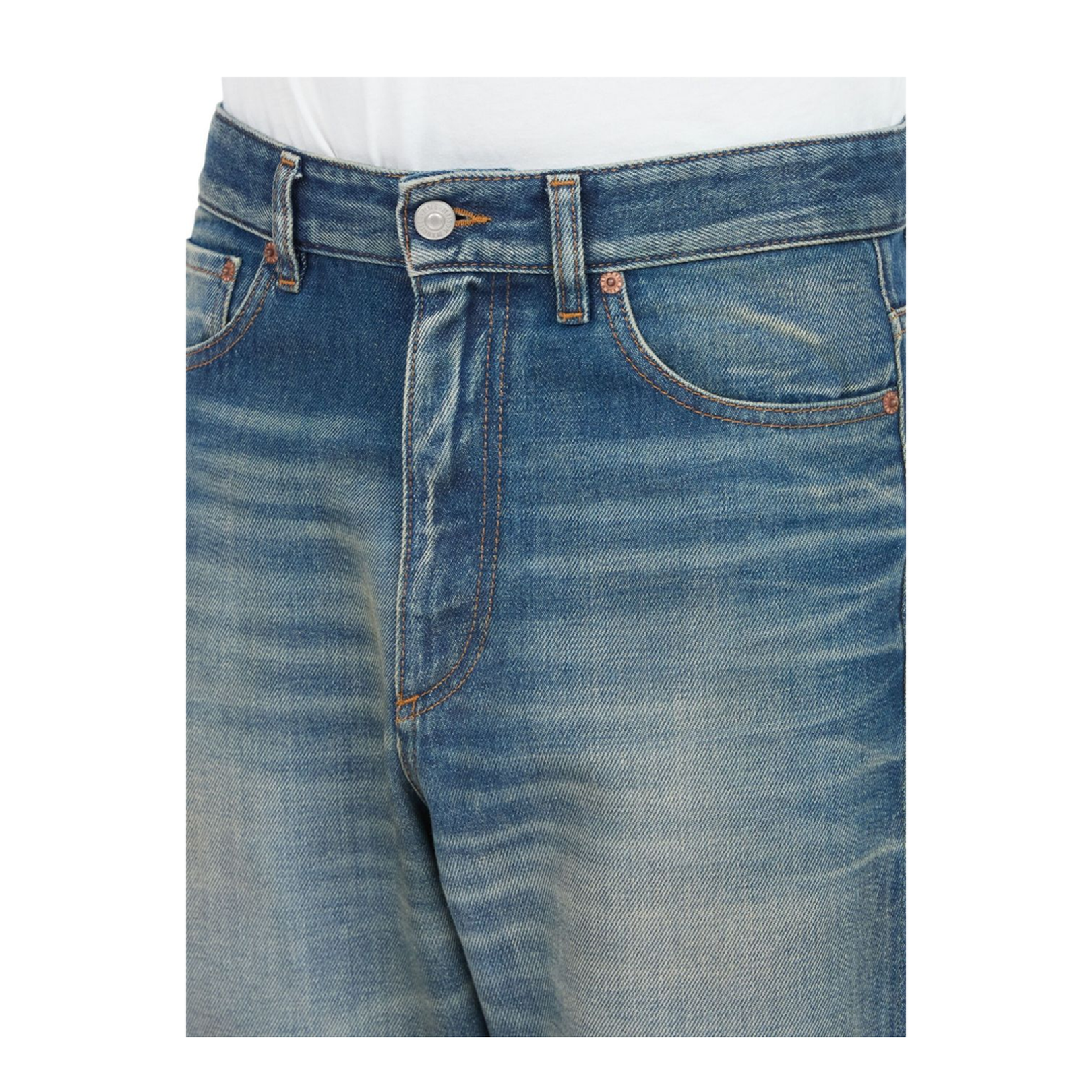 Wide-leg jeans