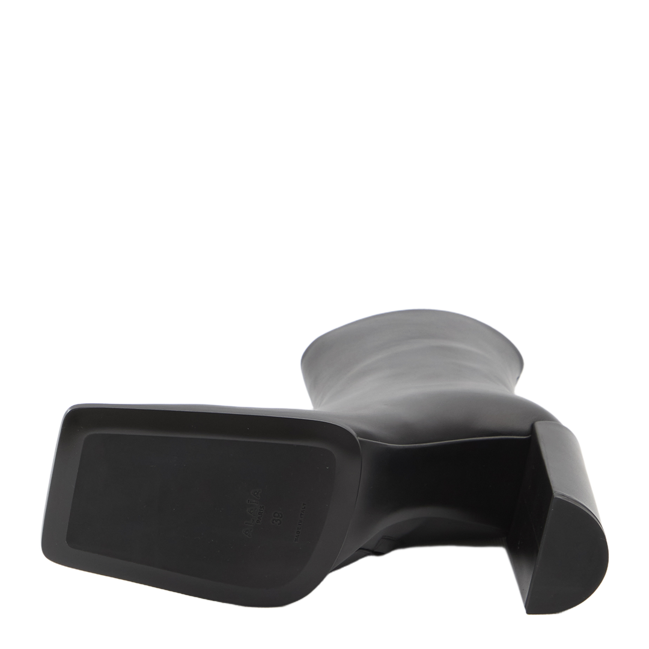 Square-toe ankle boots