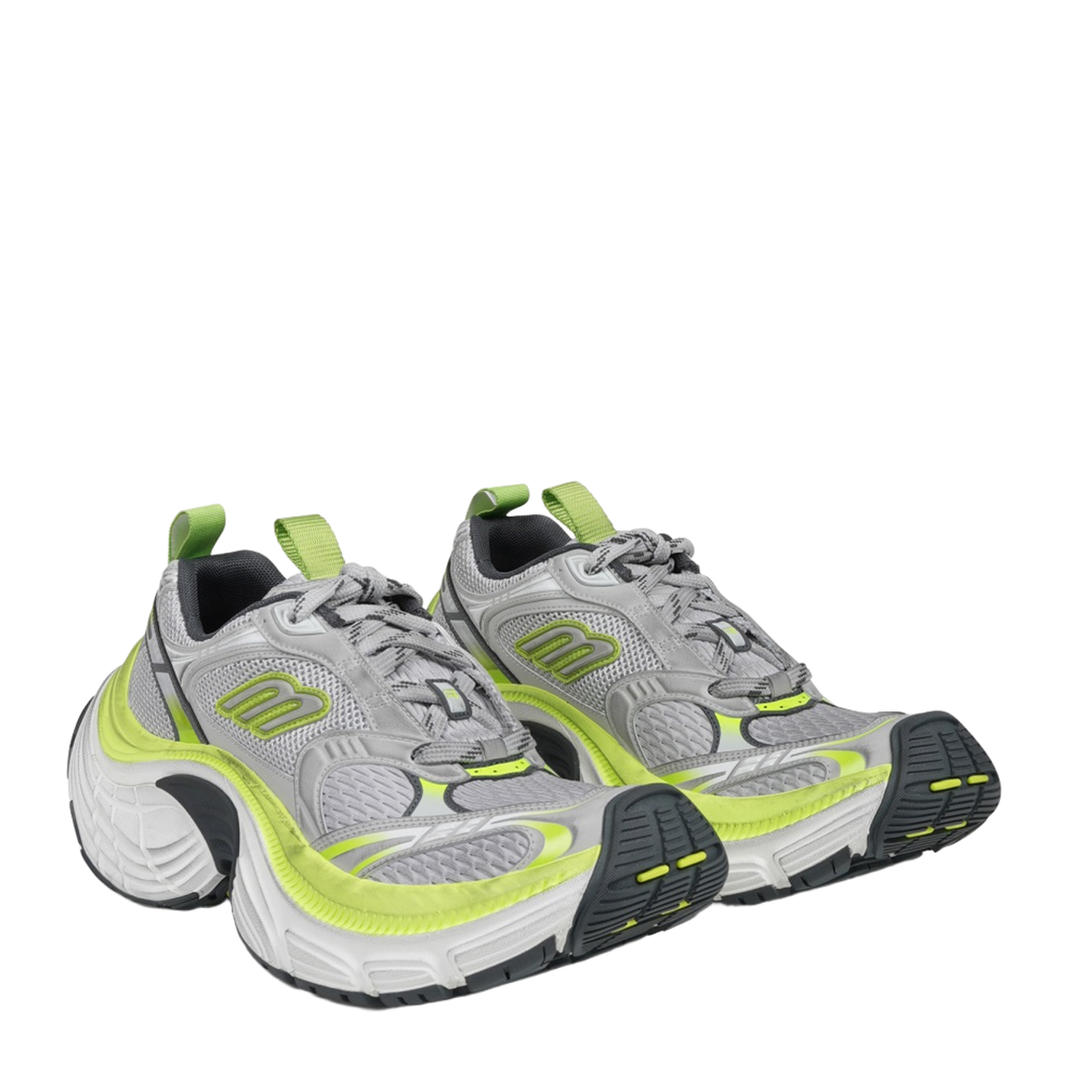 6XL Sneakers