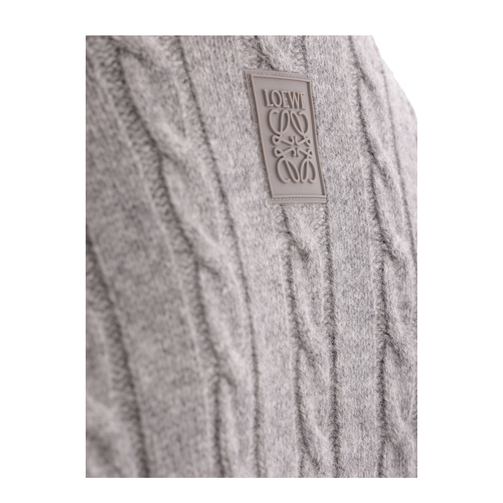 Cable Crewneck Knit