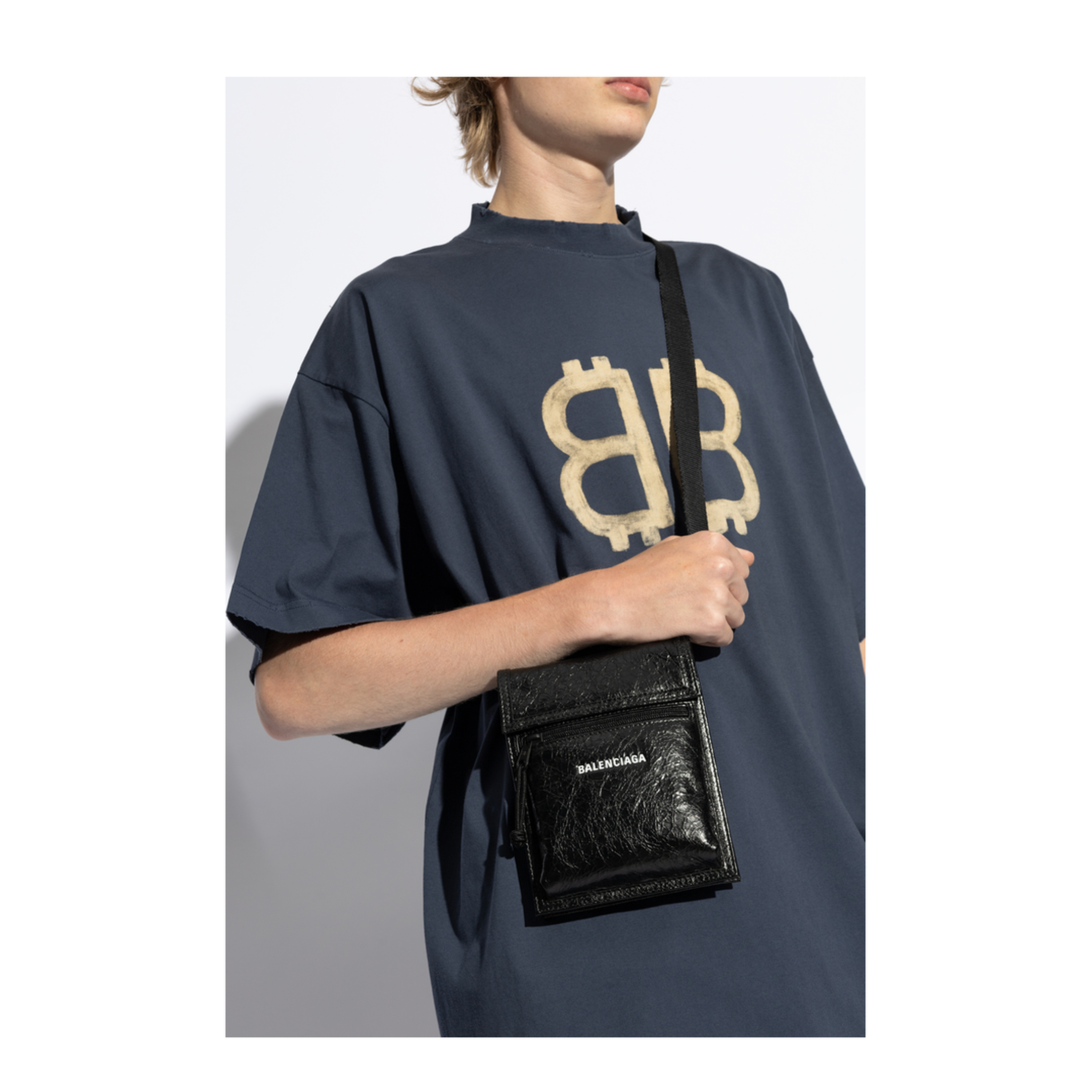 MAYFEYR - Balenciaga - Black Leather Explorer Crossbody Bag - 6559821VG7X1090