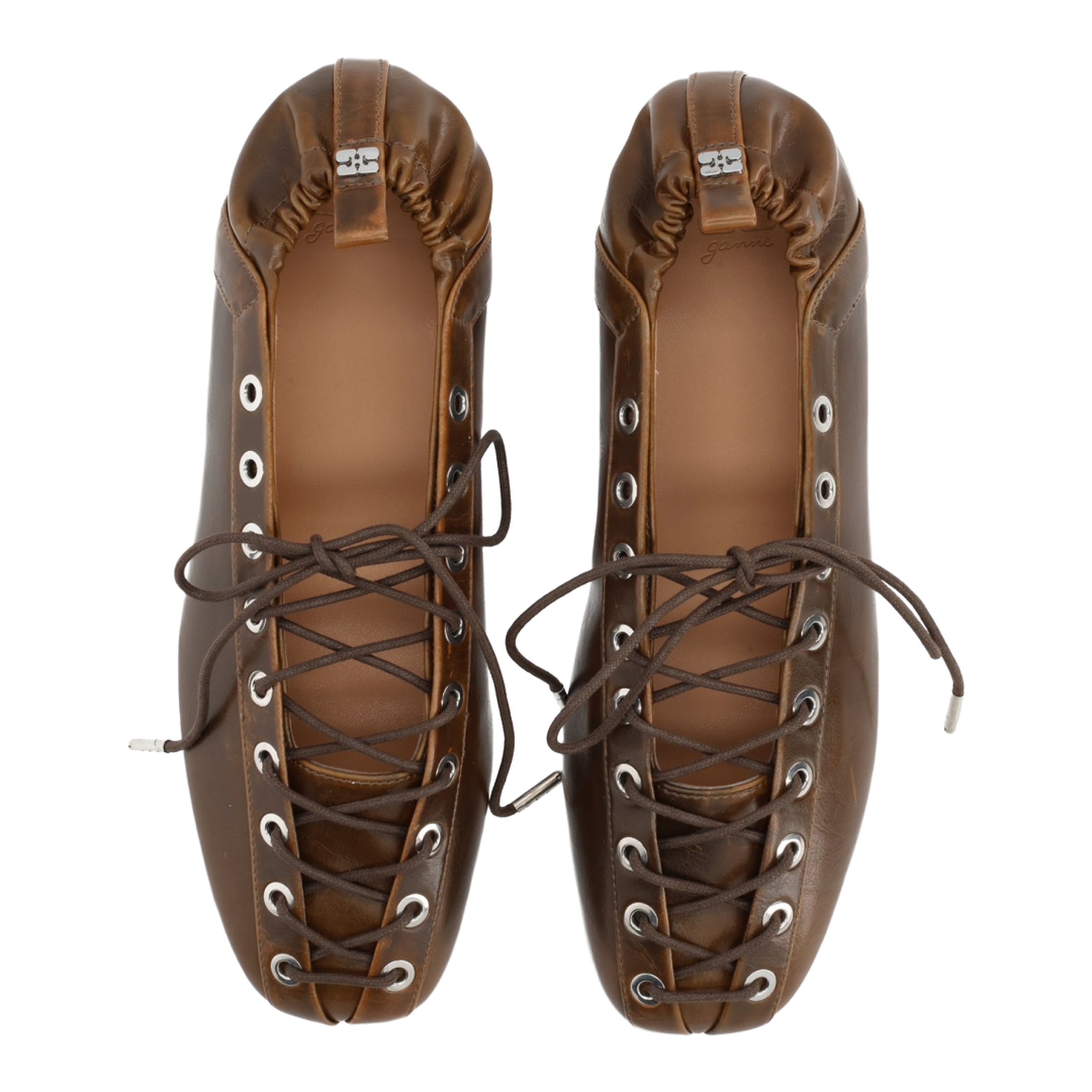 Ballerina with Laces