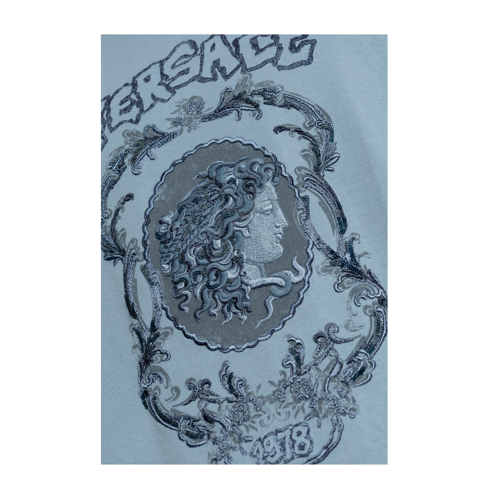 T-shirt with logo