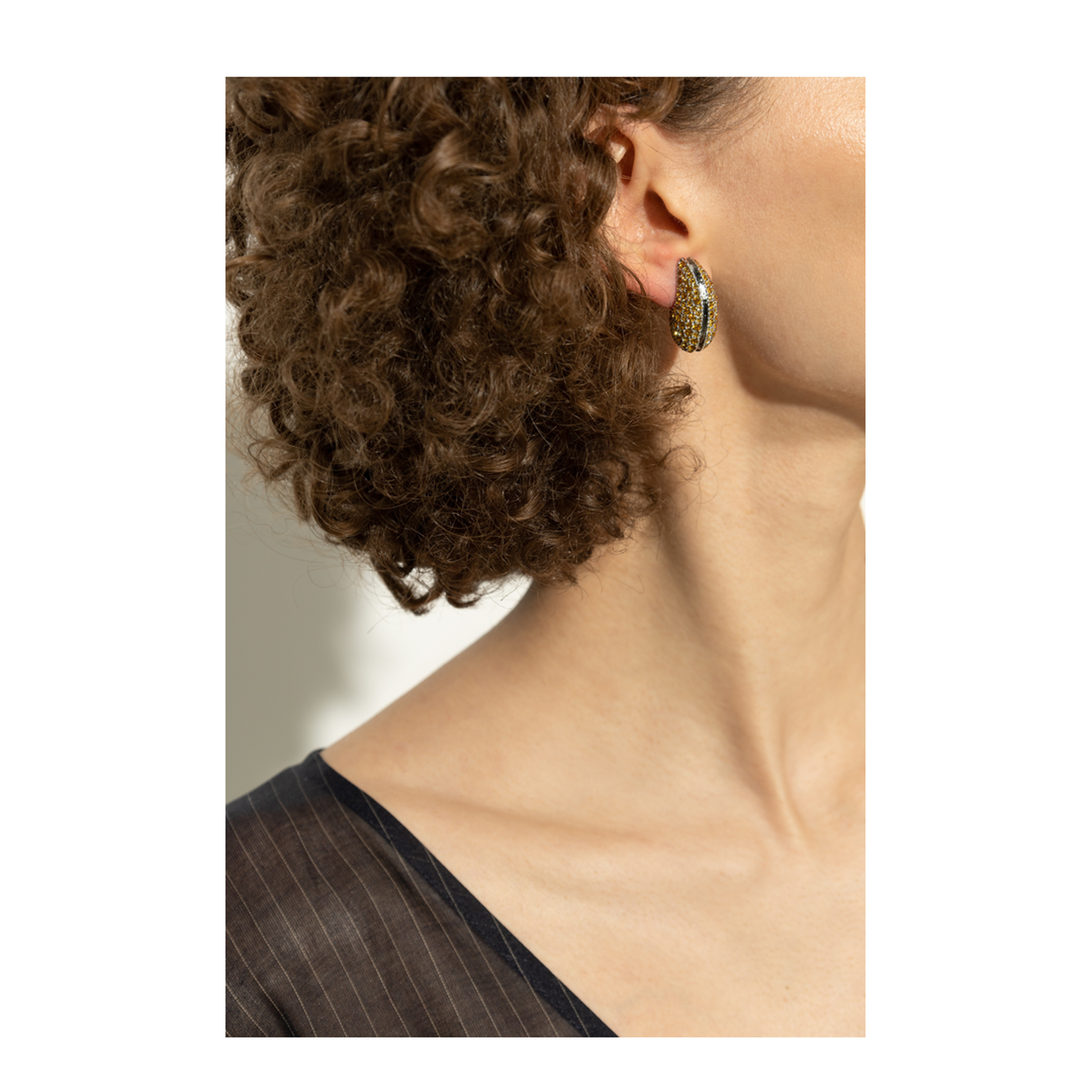 Earrings with Shimmering Crystal