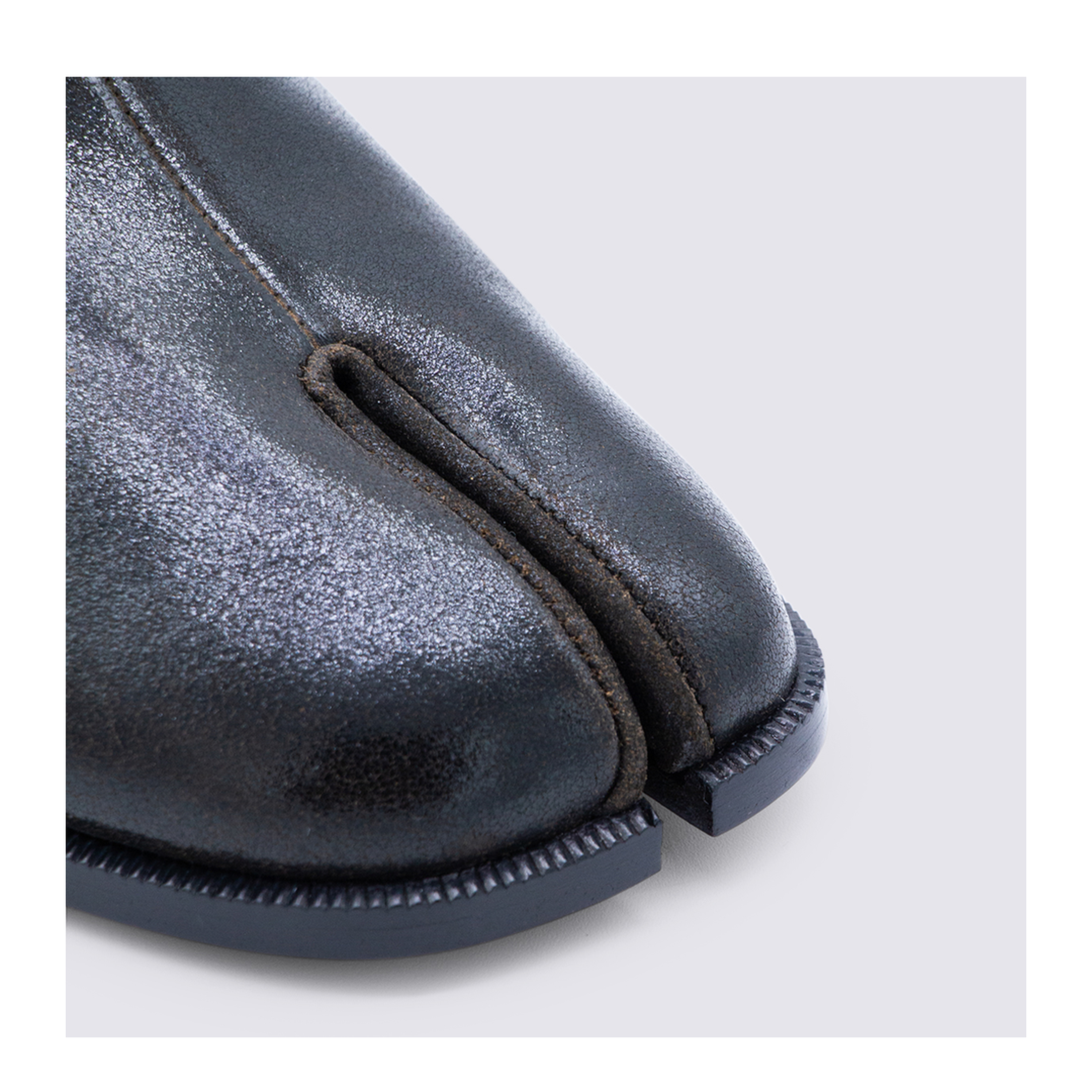 Tabi City loafers in suede with laminated treatment