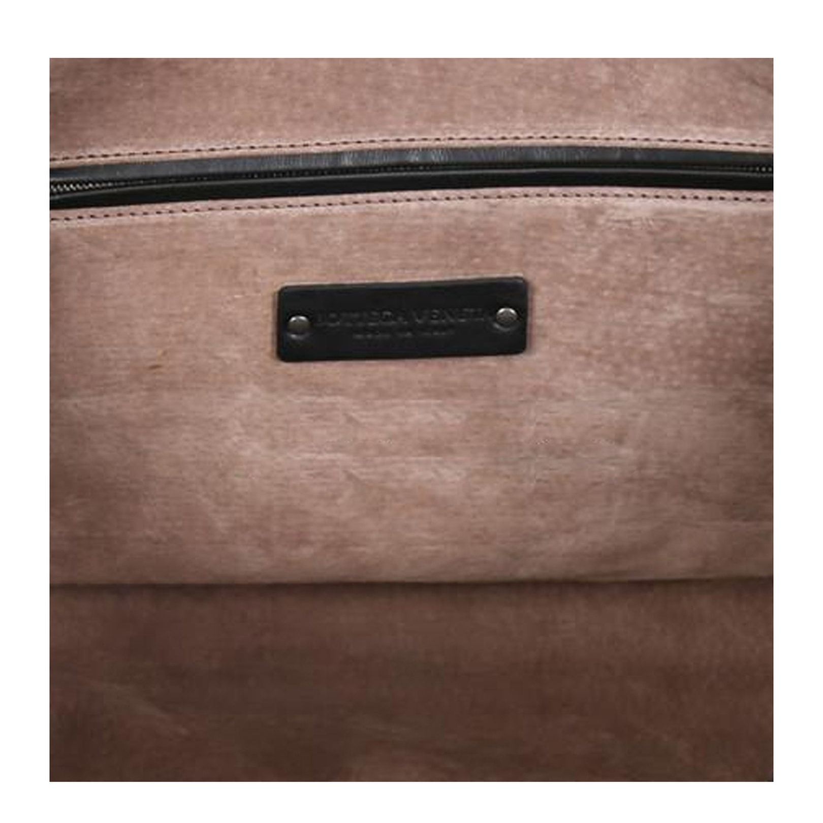 Intrecciato Slim Leather Crossbody Bags - Black