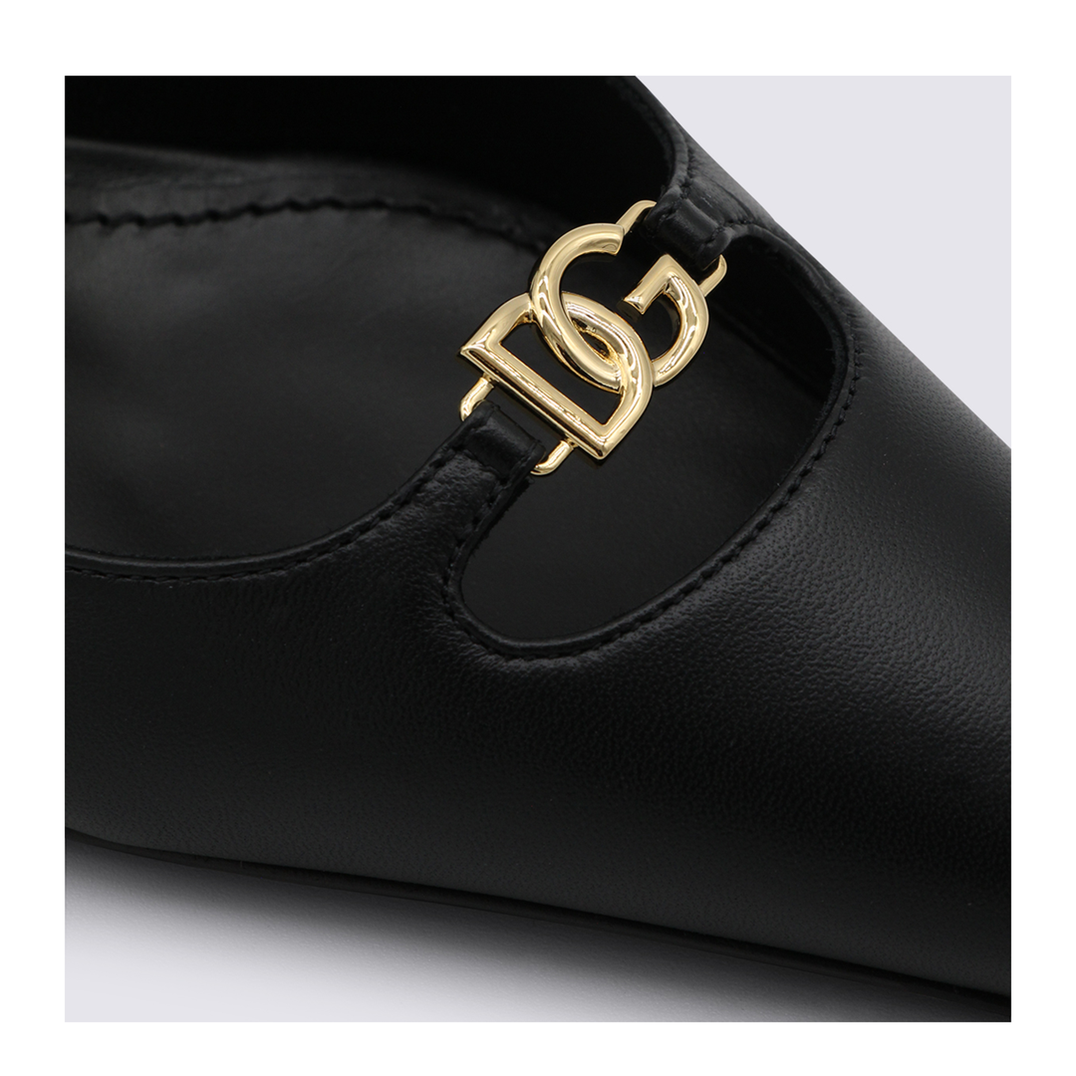 With Heel Black