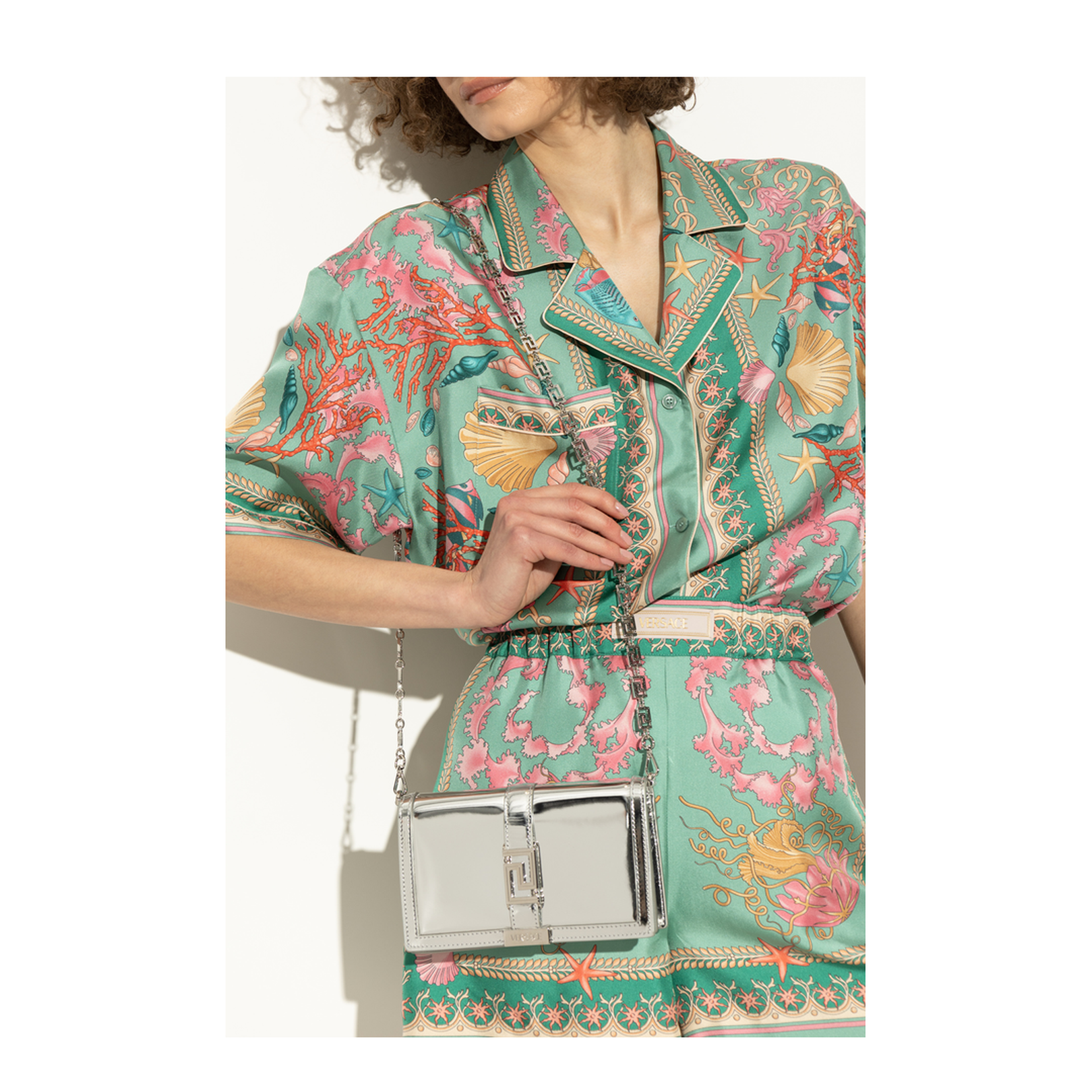 "Greca Goddess Mini" wallet on chain