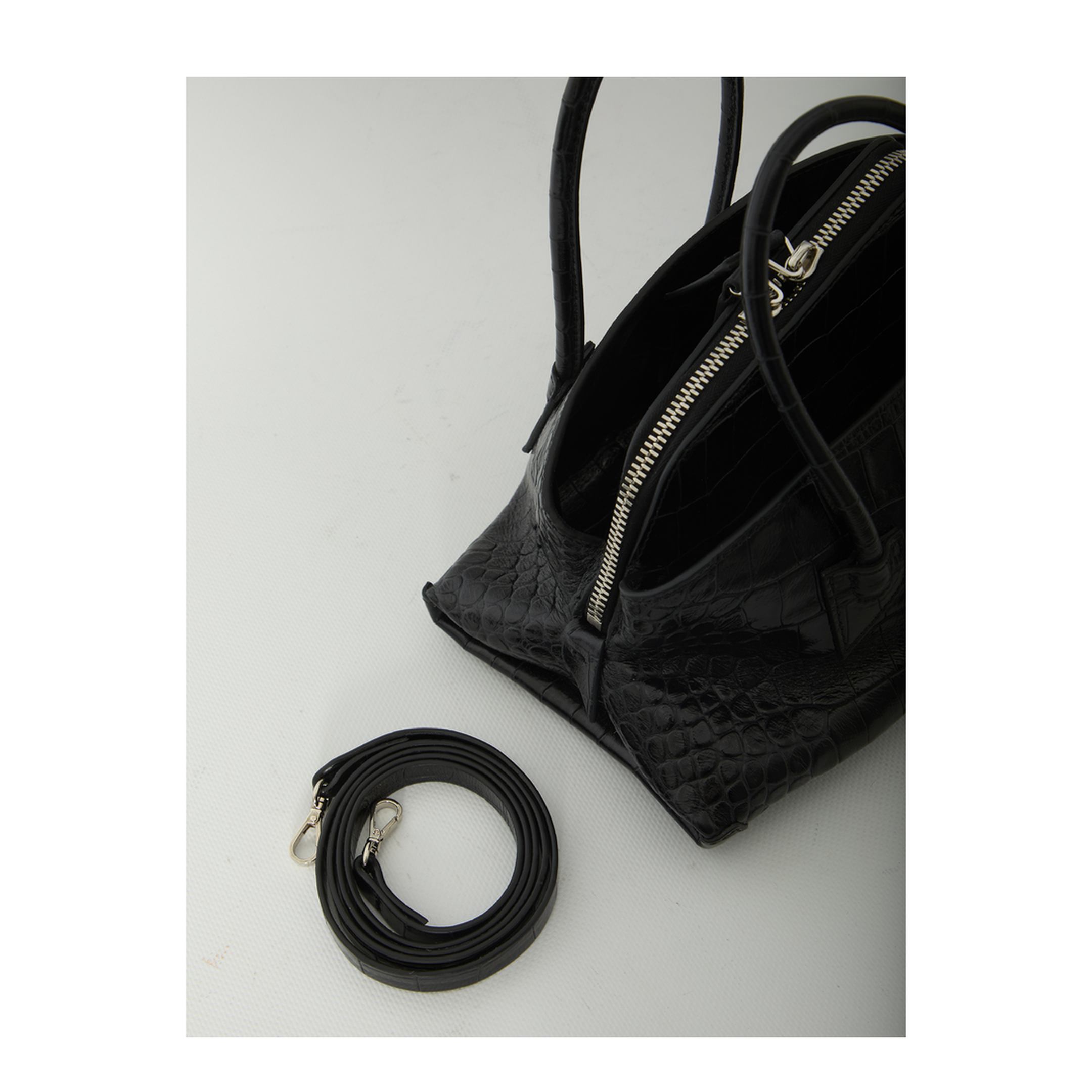 MAYFEYR - The Attico - La Passeggiata Top Handle Black Bag Mini - 260WAH00063155PR100