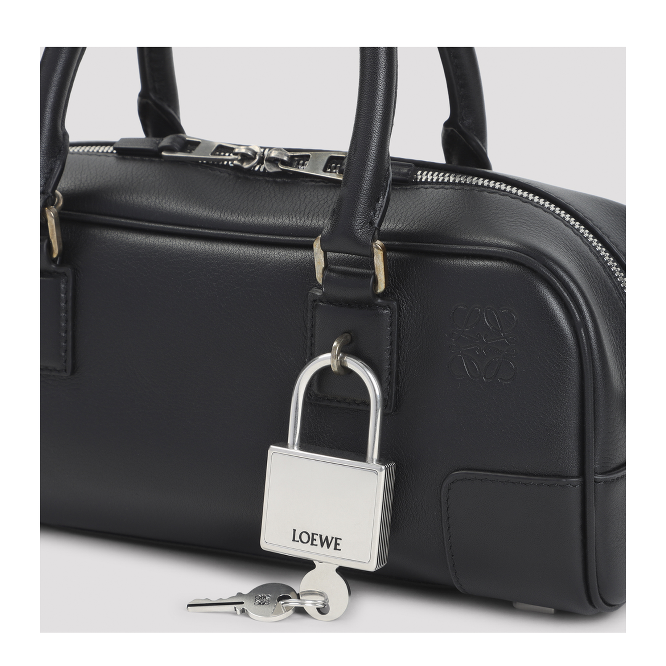 Amazona 23 Cropped Calfskin Shoulder Bag - Black