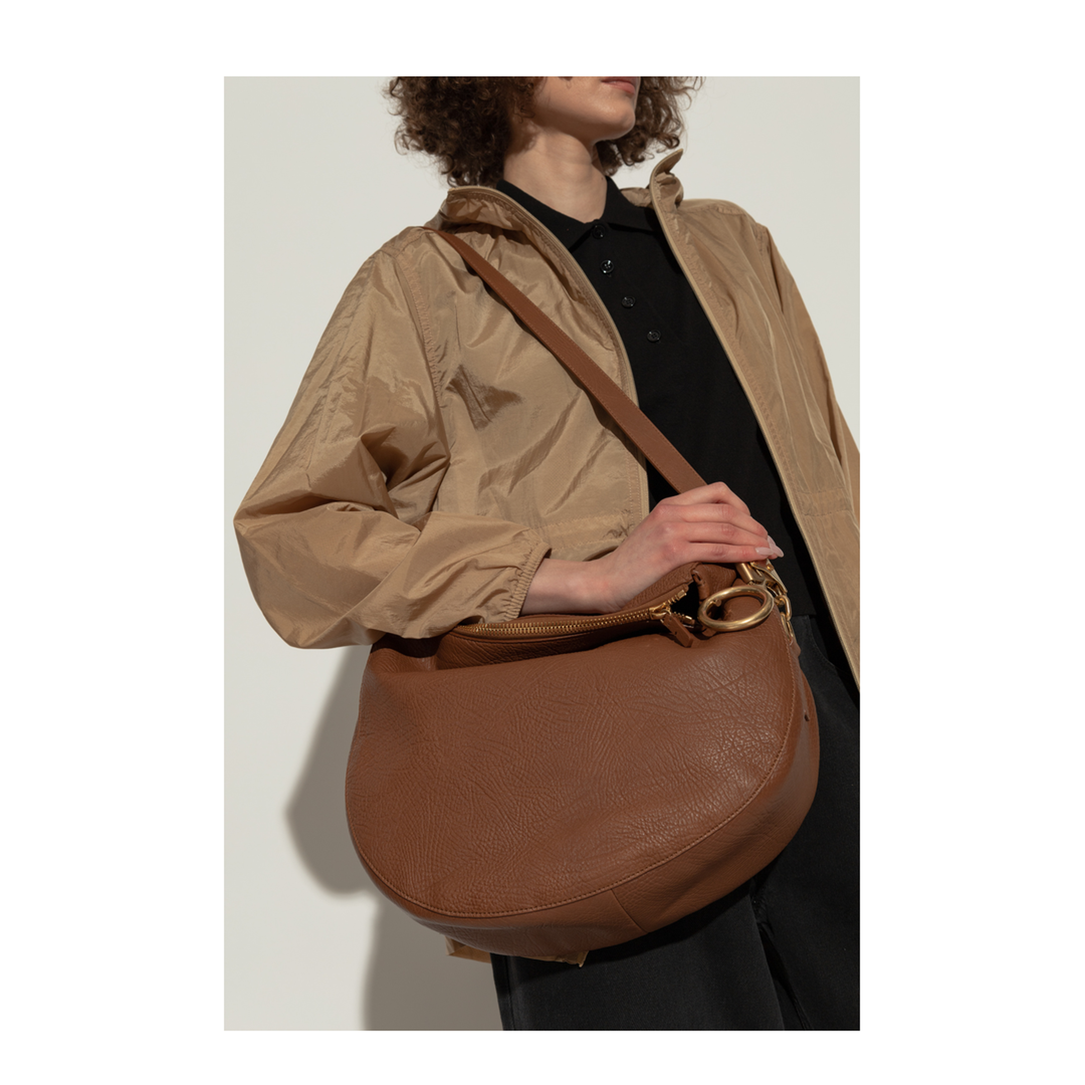 Shoulder Bag Knight Medium