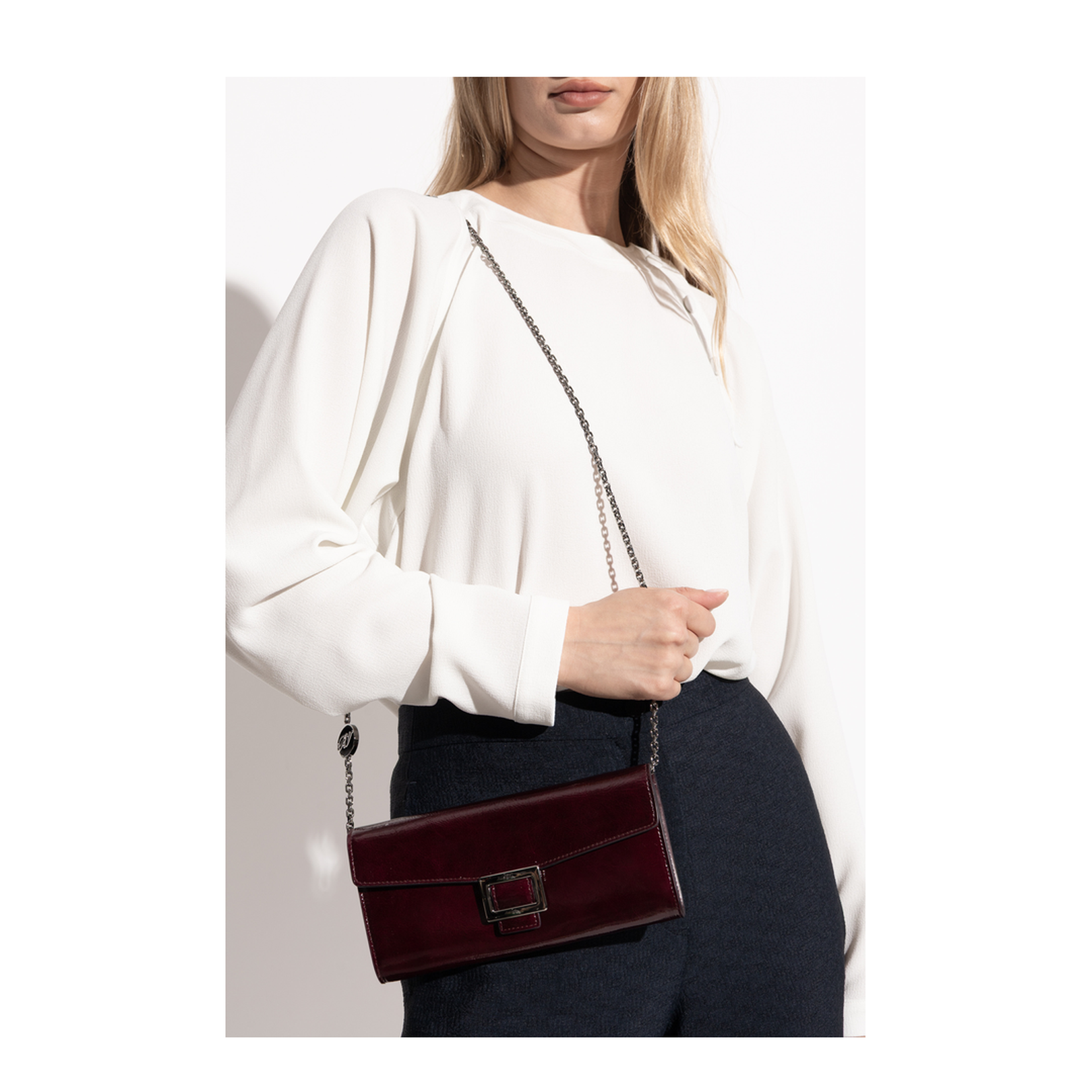 "Belle Vivier" clutch