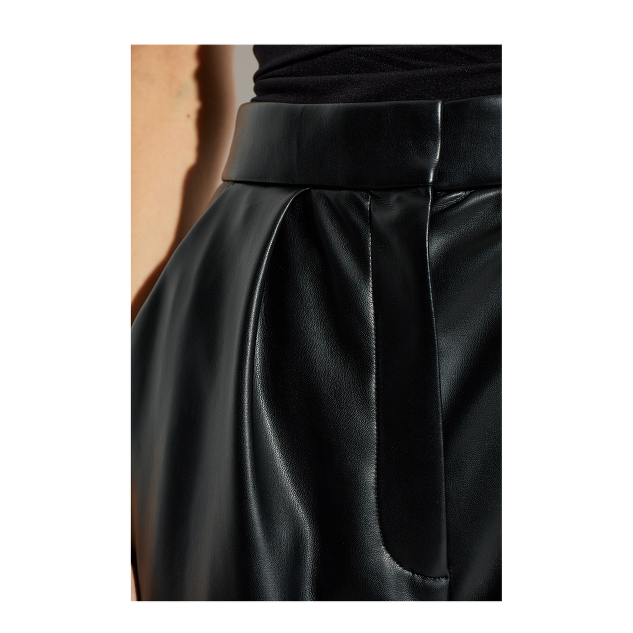High-waisted Faux Leather Trousers Black