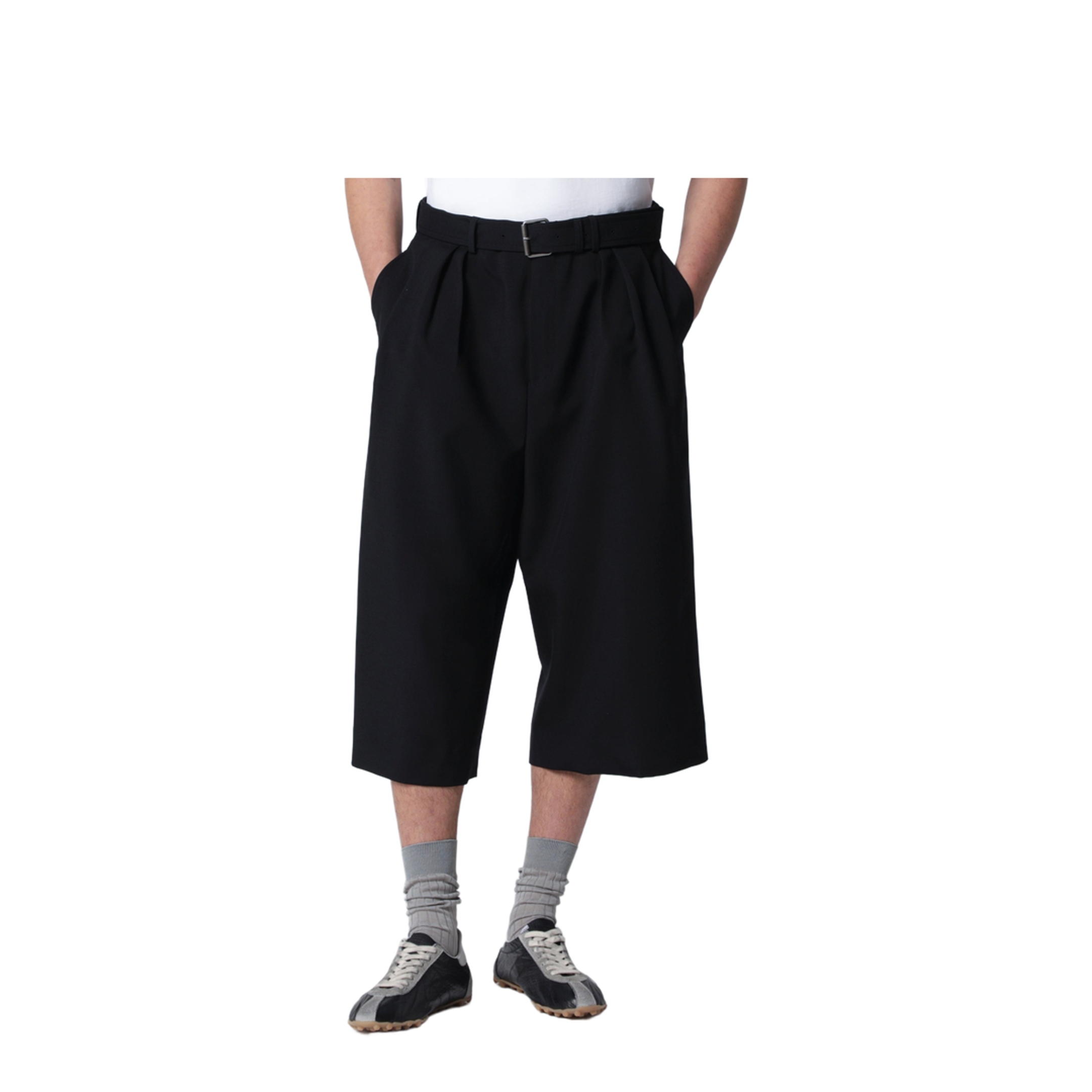 Black Cropped Wide Trousers in Wool Blend