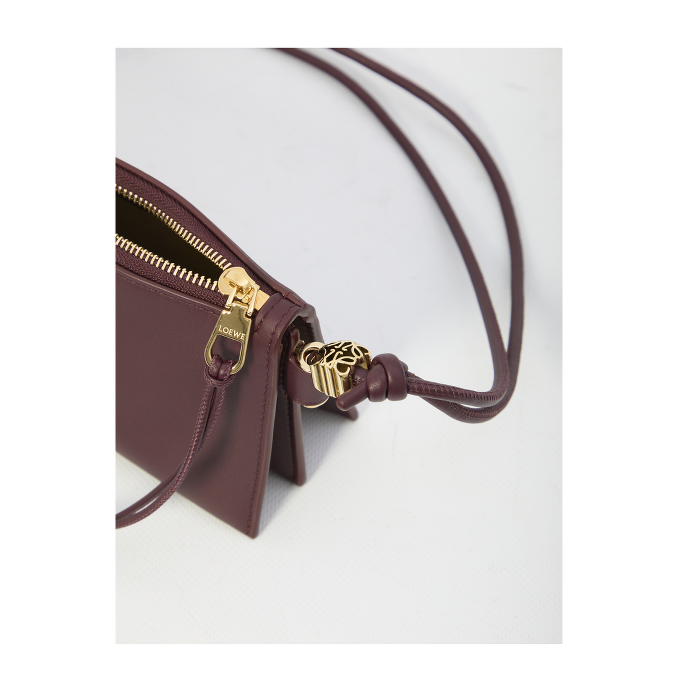 Joya Pouch In Nappa Calfskin - Dark Burgundy