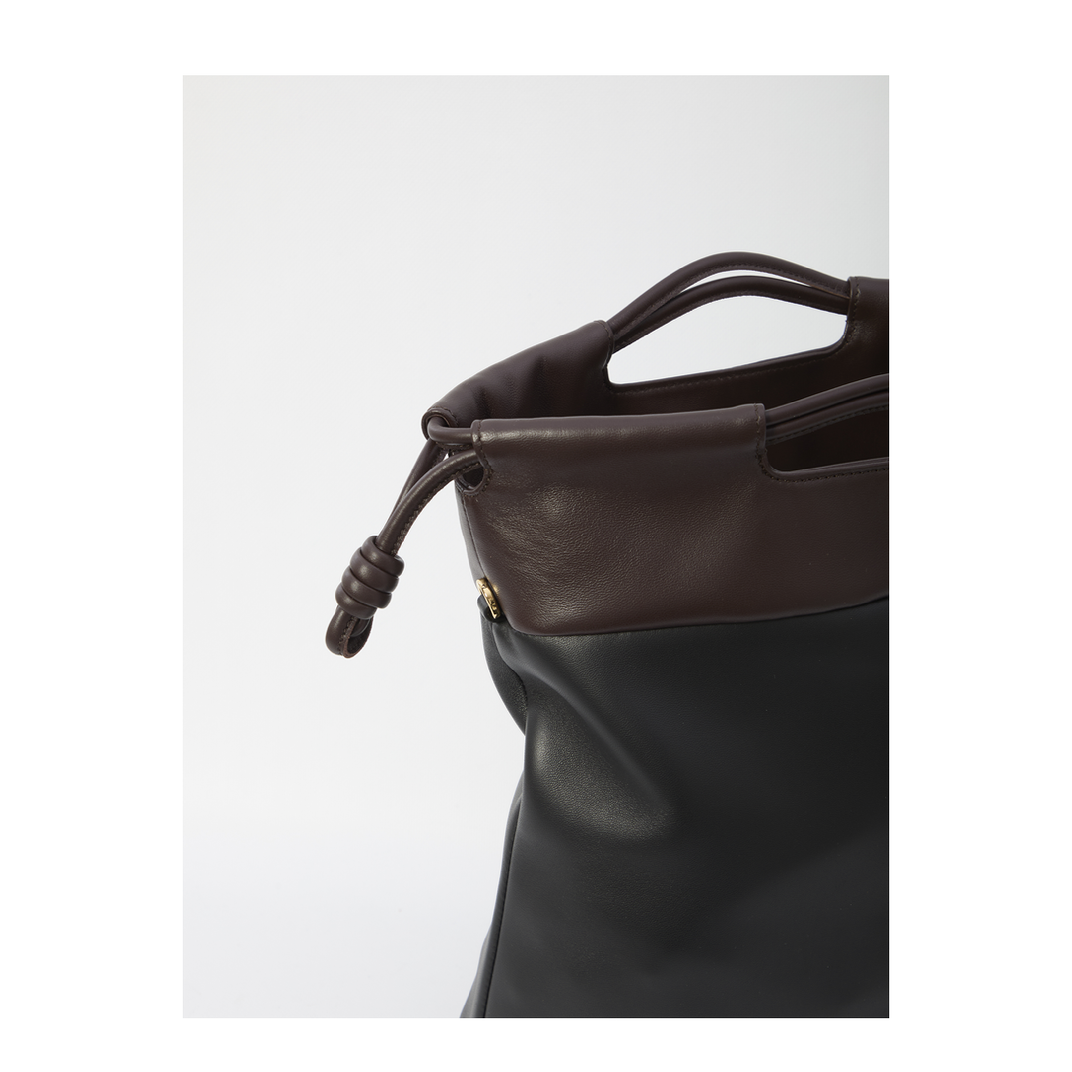 Anagram Pebble Chain Black