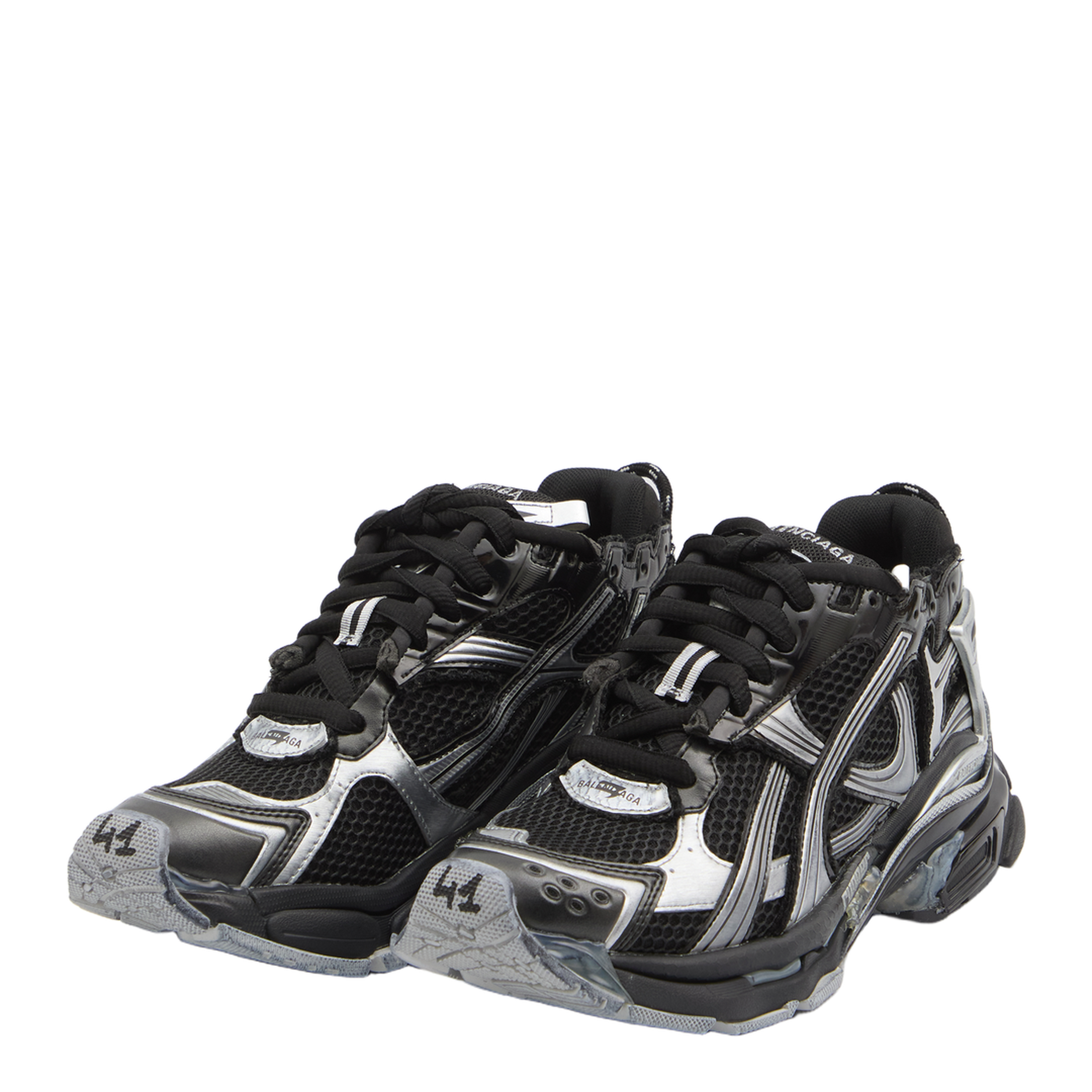 Runner Sneaker in Black/Silver