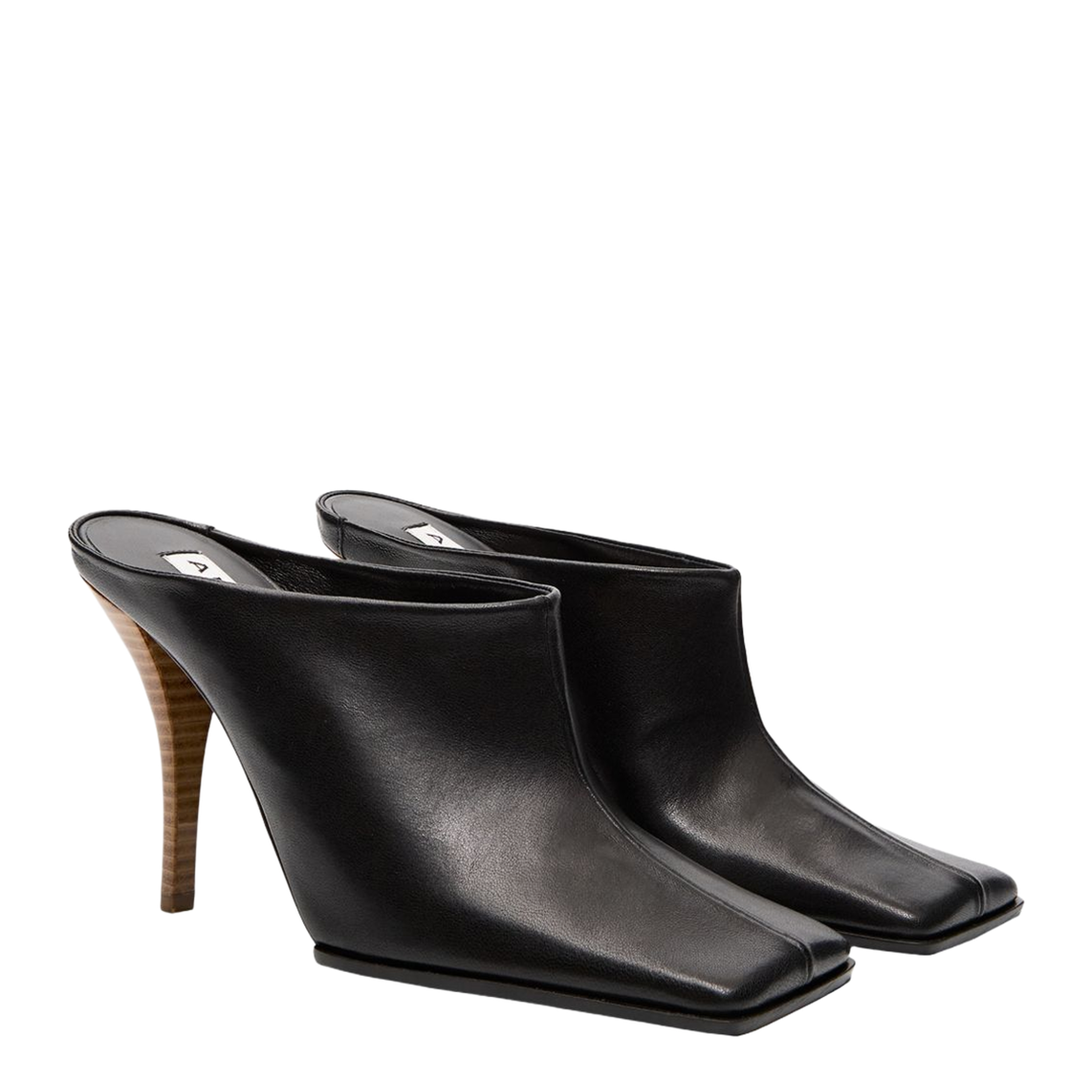 Square-toe mules