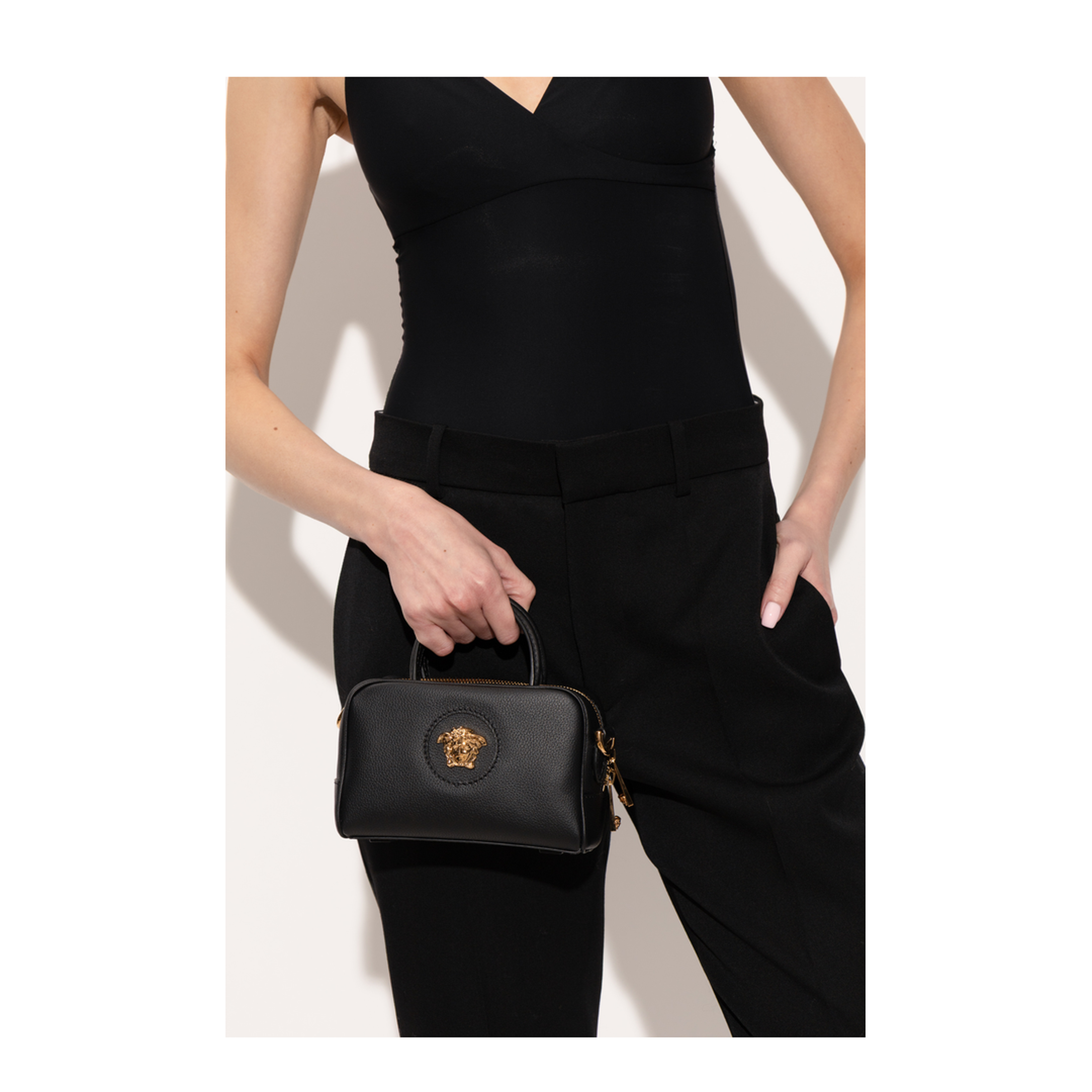 Medusa Handbag Leather Black