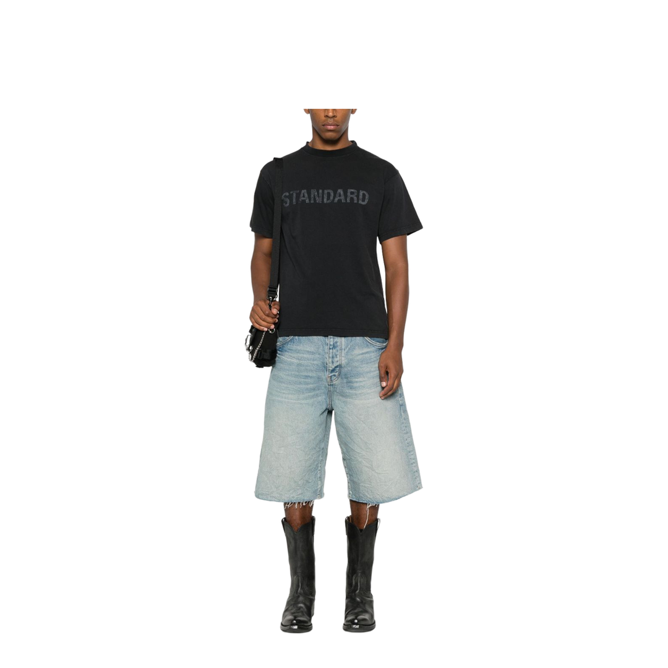Standard T-Shirt Regular Fit in Black Faded
