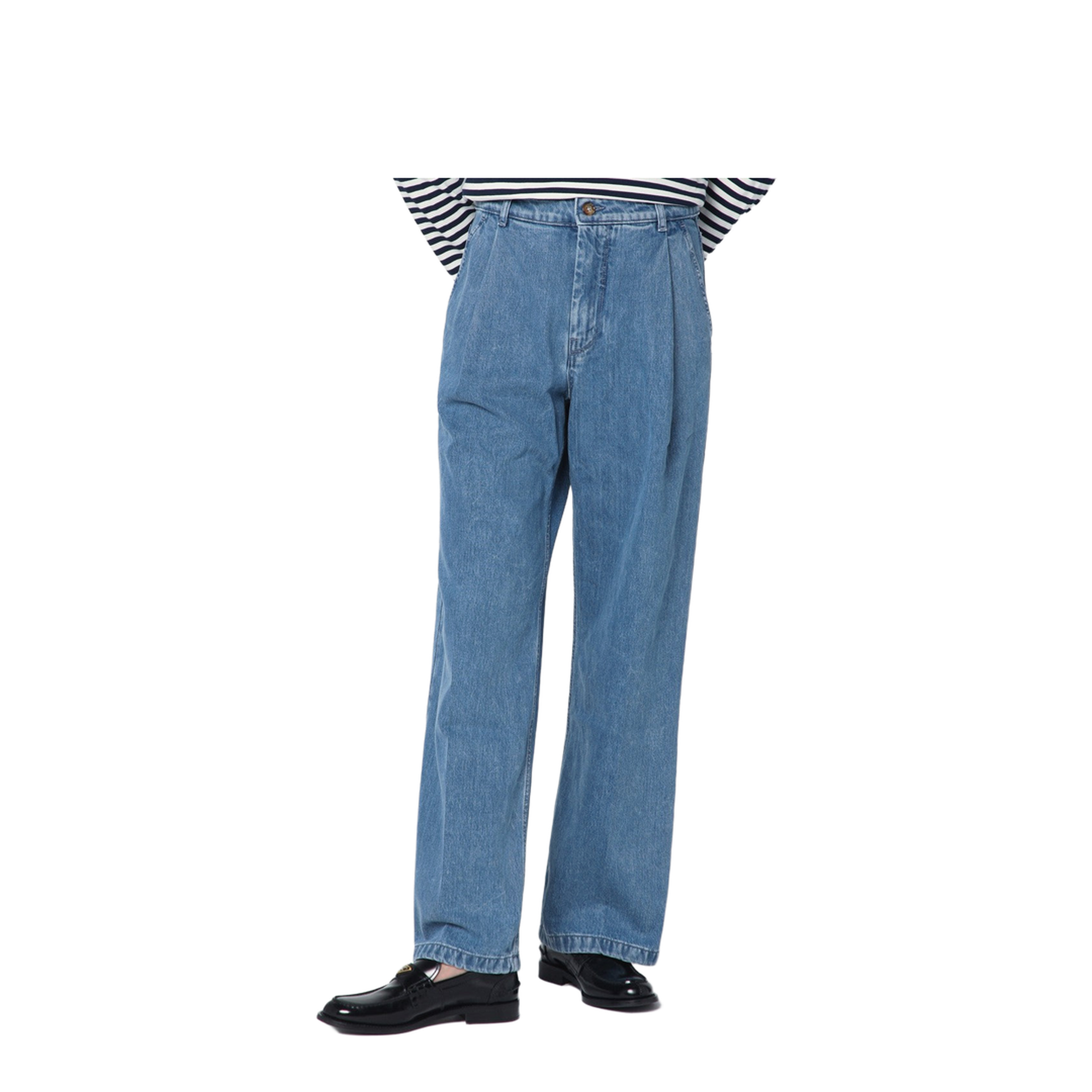 Wide Pleated Blue Jeans