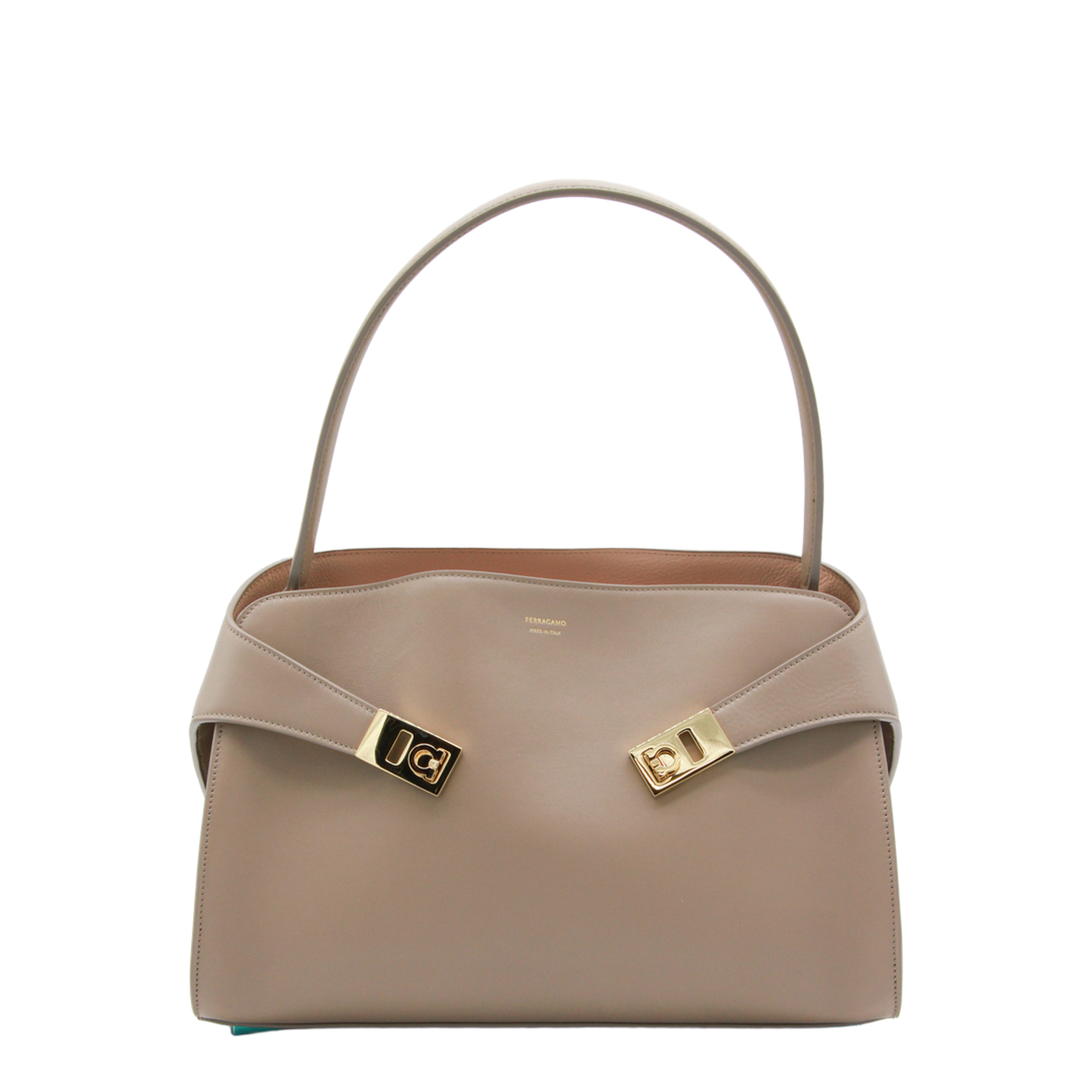 Hug Medium Calfskin Shoulder Bag - Nero