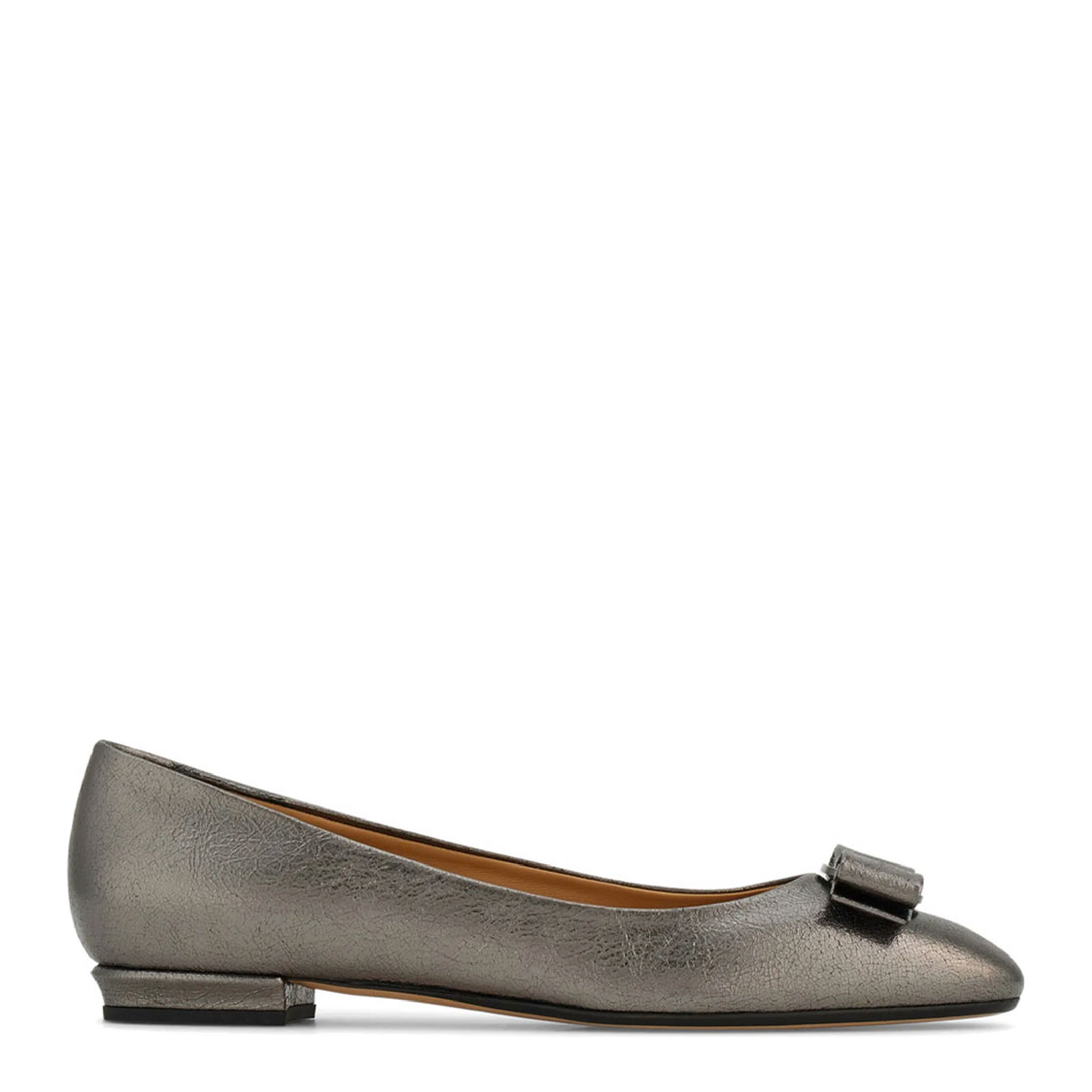 MAYFEYR - Ferragamo - Varina Crackled Laminated Metallic Leather Ballet Flat - 01L3420795428
