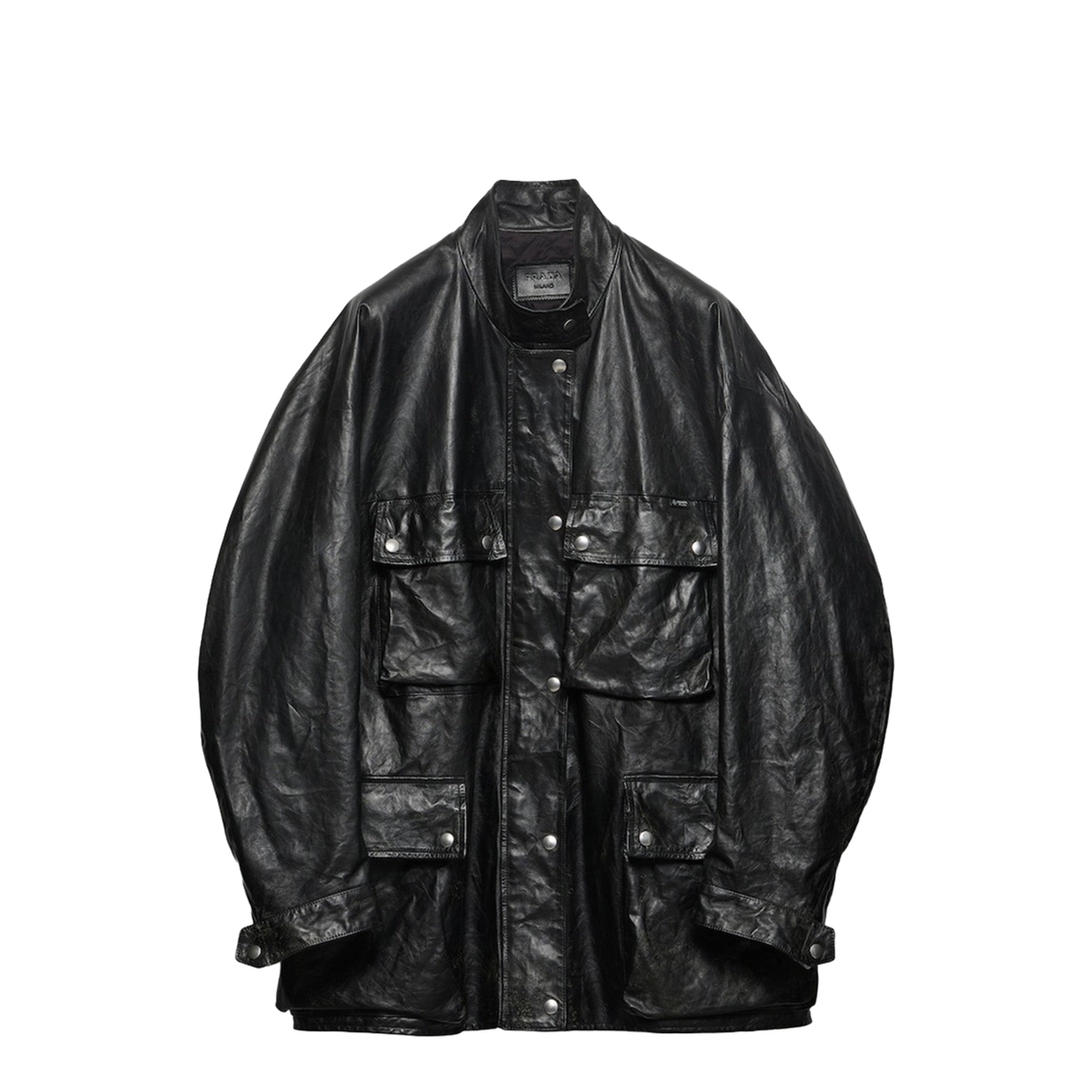Peacoat in black antiqued leather