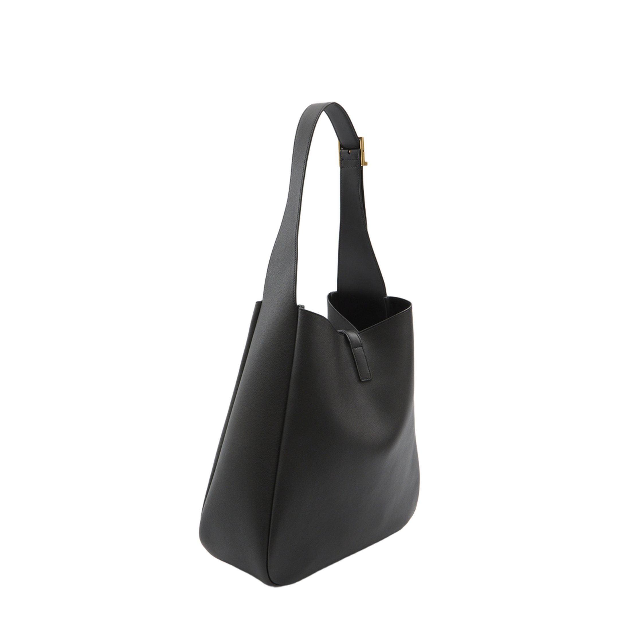 Le 5 À 7 Supple Large Grained Calfskin Shoulder Bag - Black