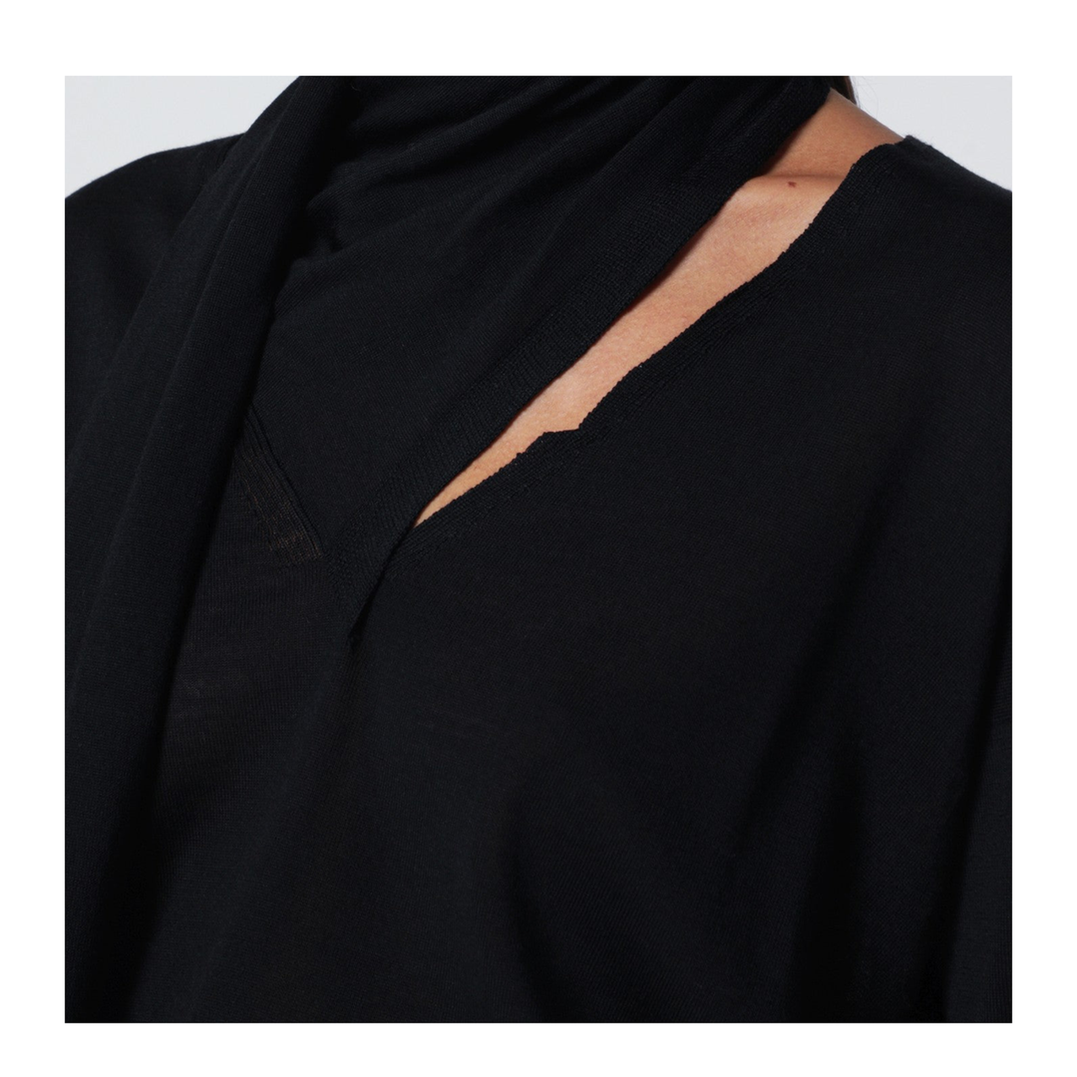 MAYFEYR - Roberto Collina - Black Sweater With Scarf - 253F03002WOF0309