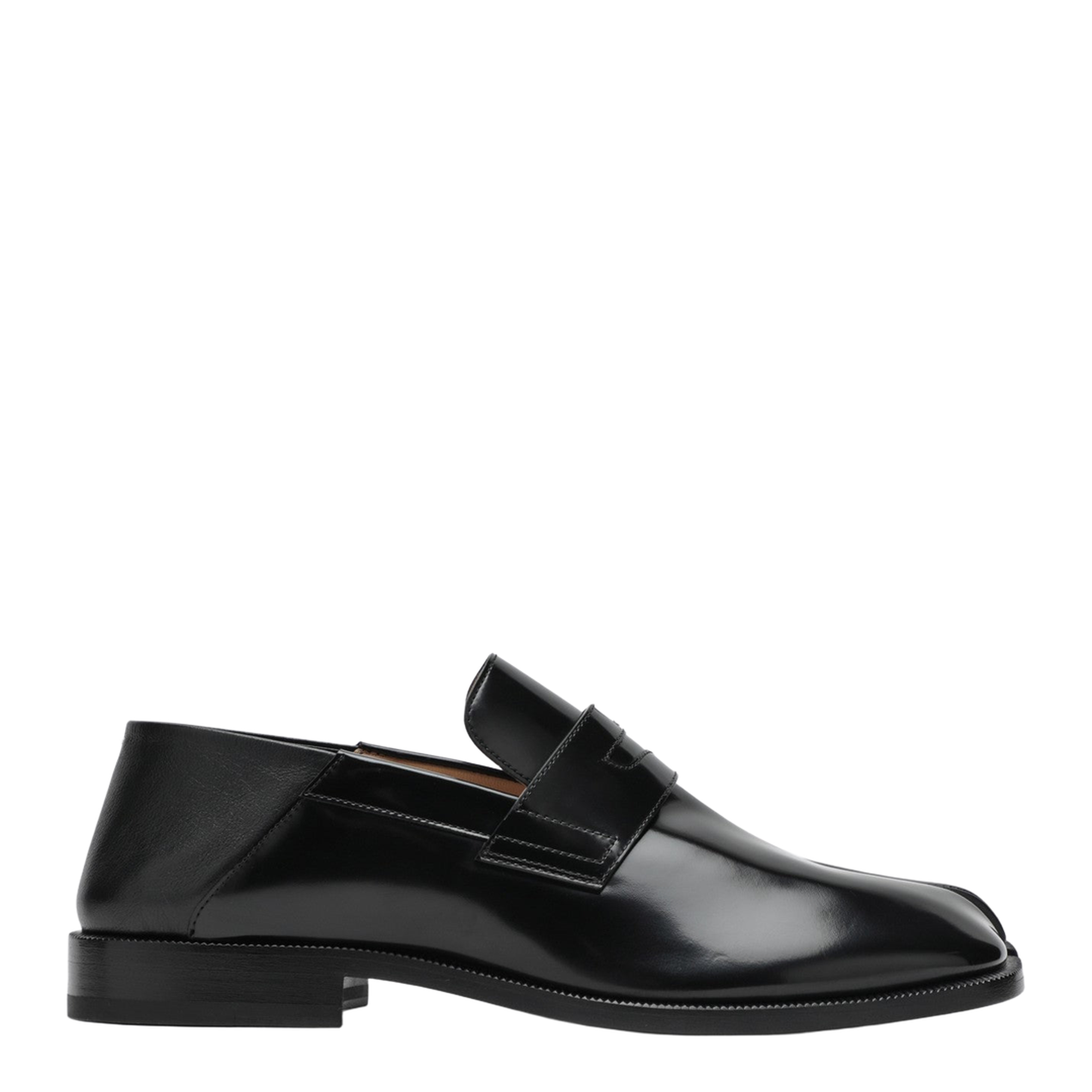 Tabi Loafer in Black Leather