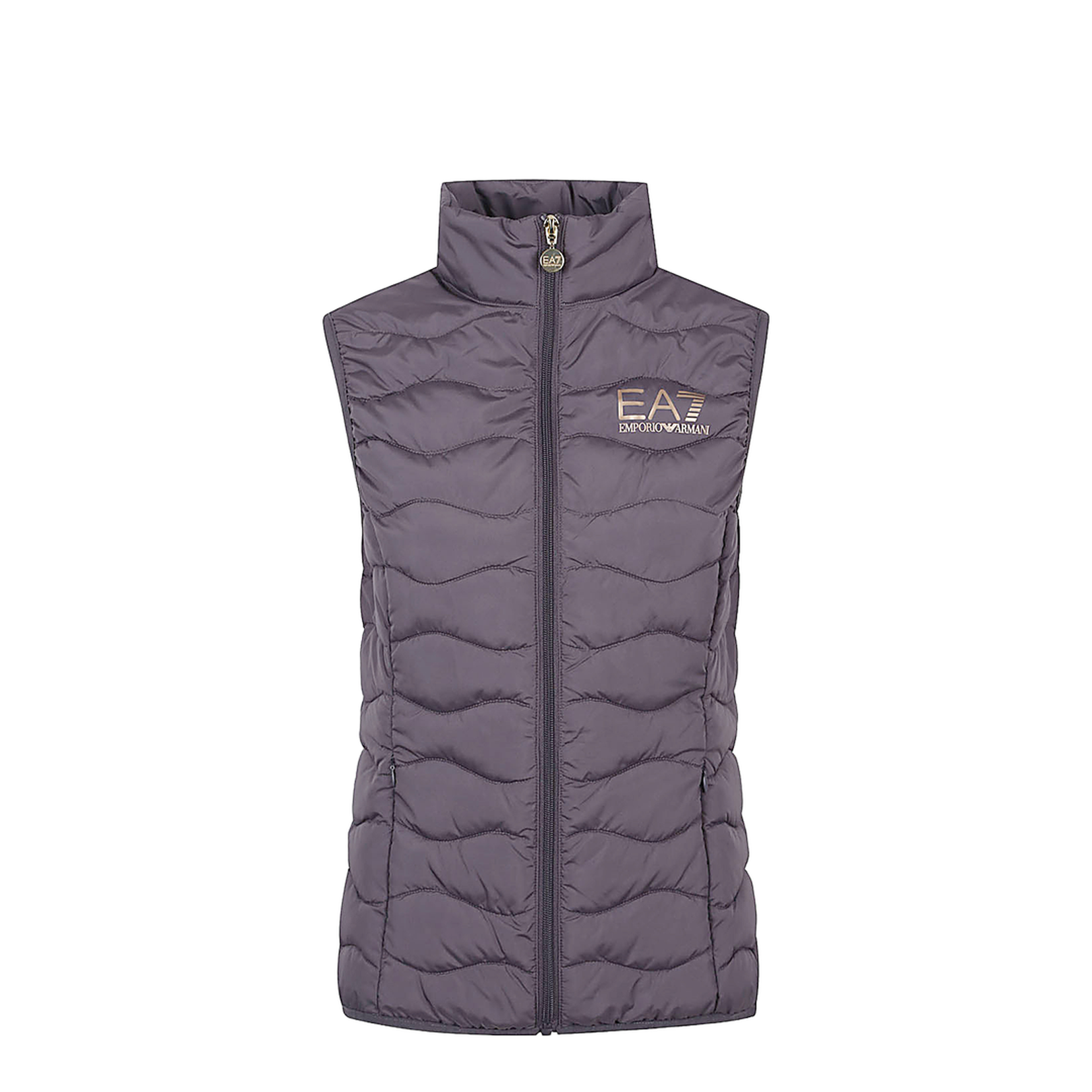 Quilted Model with Wave Effect
