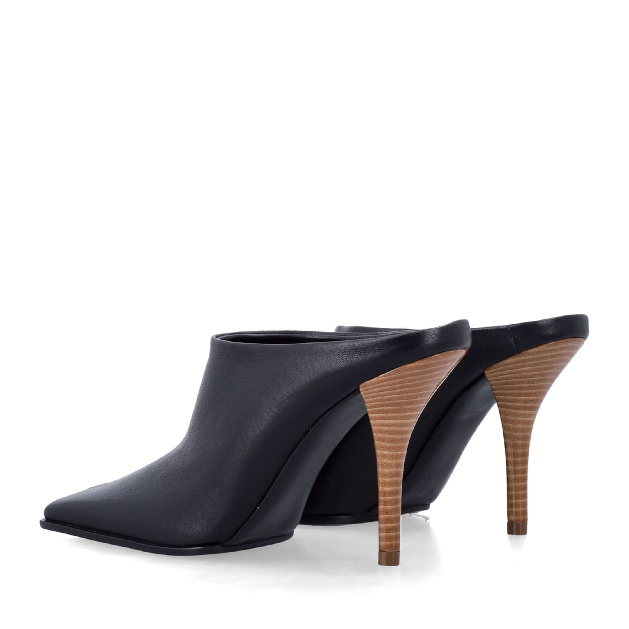 Square-toe mules