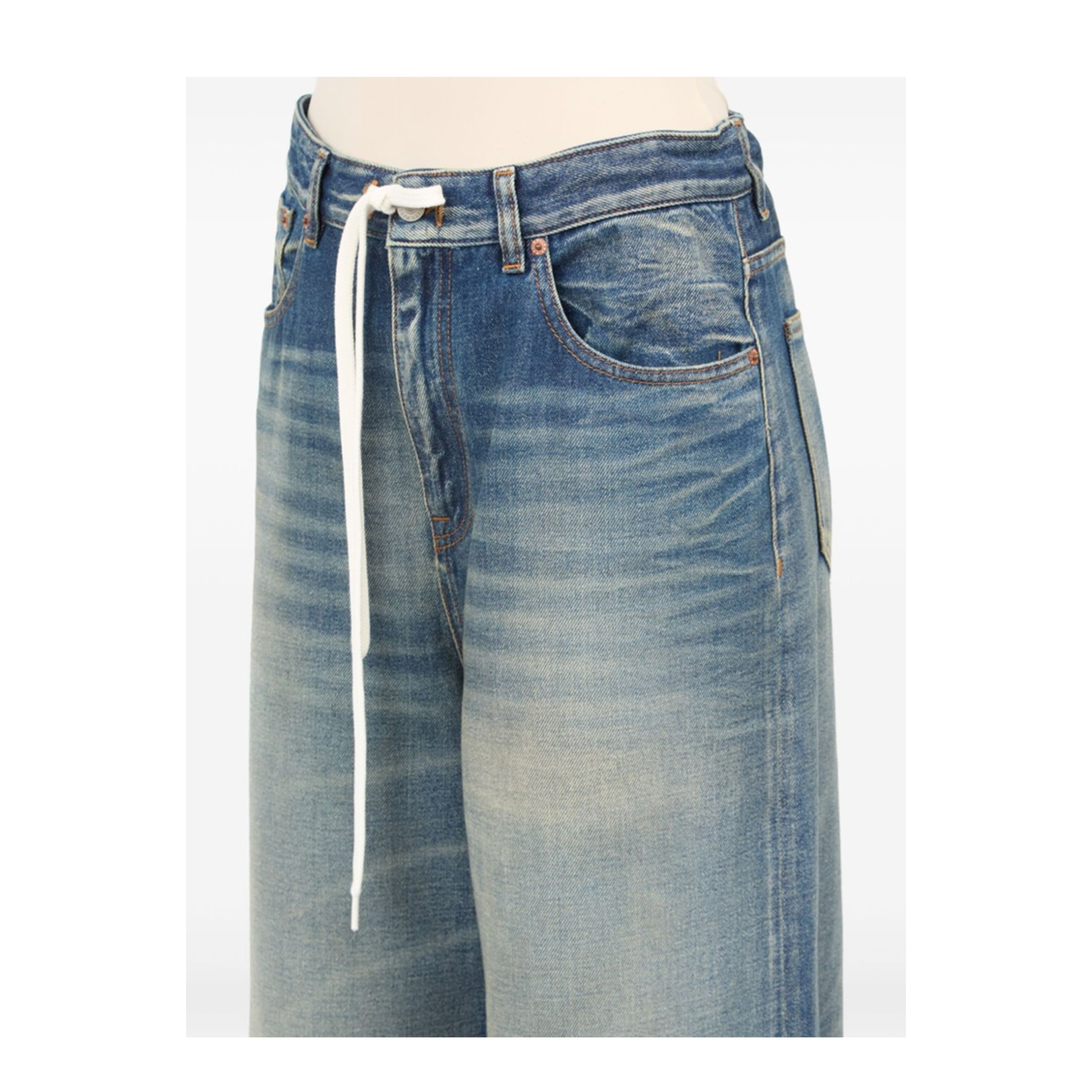 Wide-leg jeans