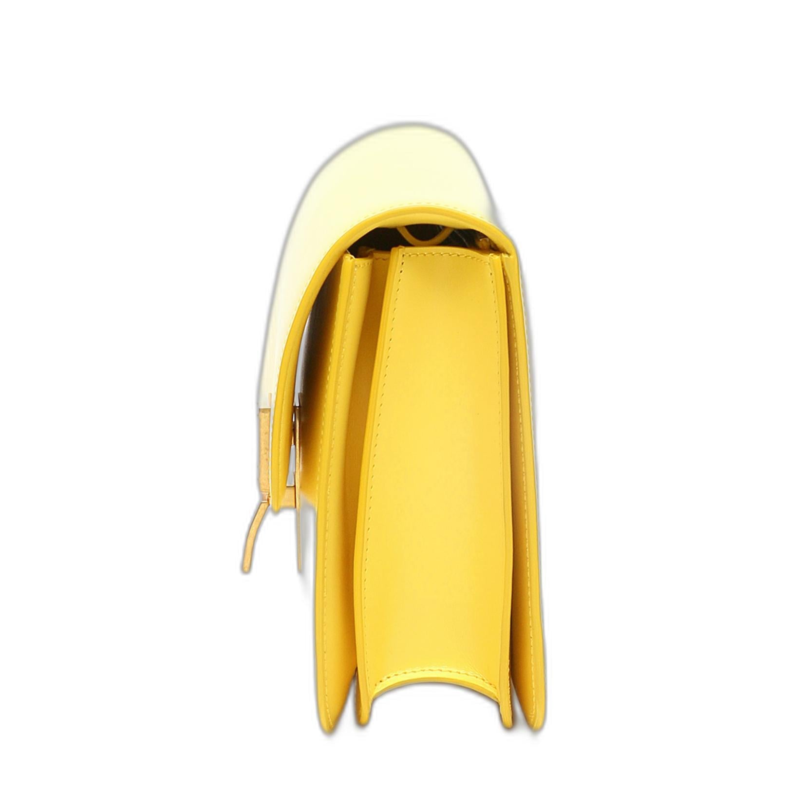 Medium Classic Box Bag in Citron