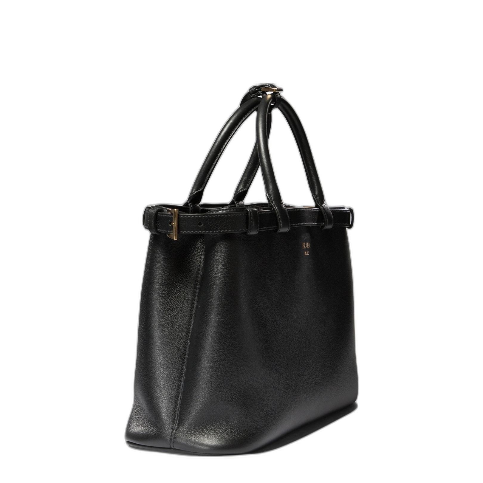 Buckle Medium Grainy Leather Handbag