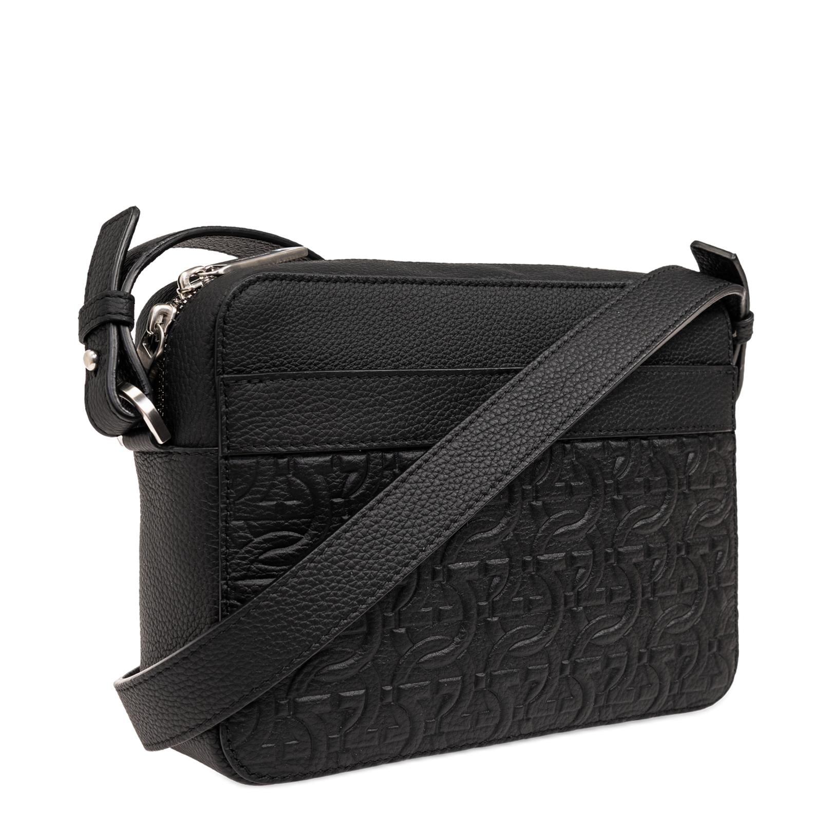 Grained Leather with Logo in Black
