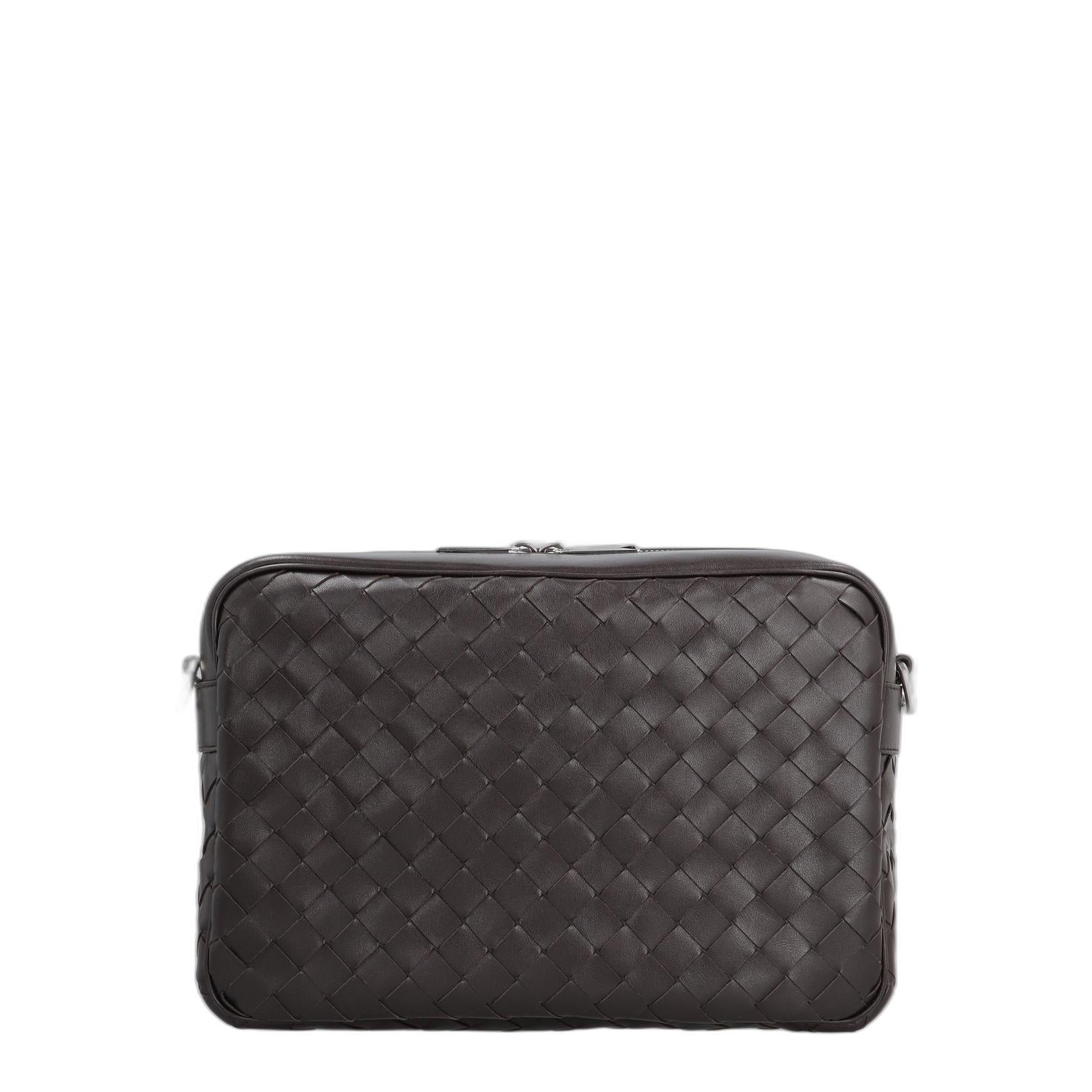 Medium Intrecciato Camera Bag