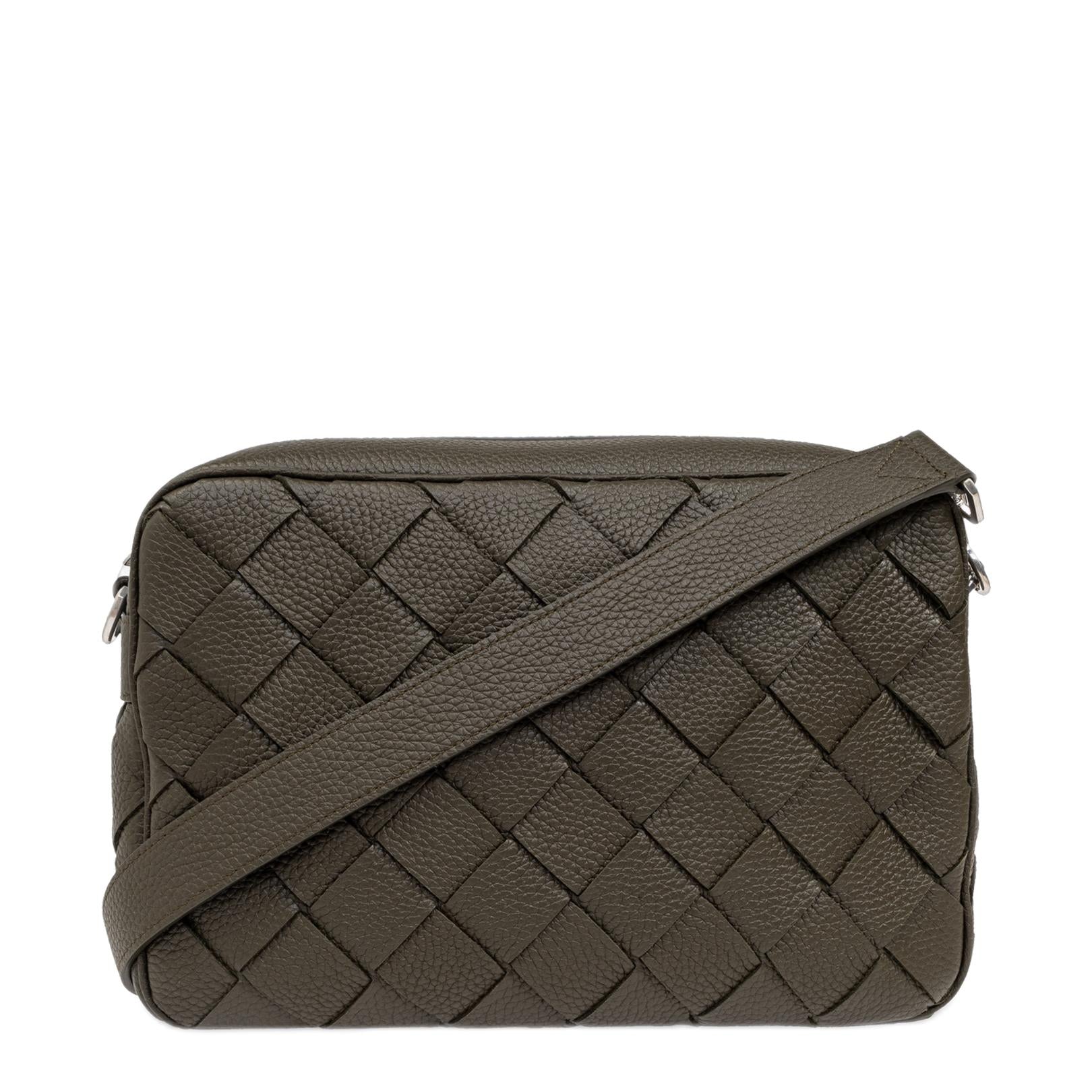 Medium Intrecciato Camera Bag