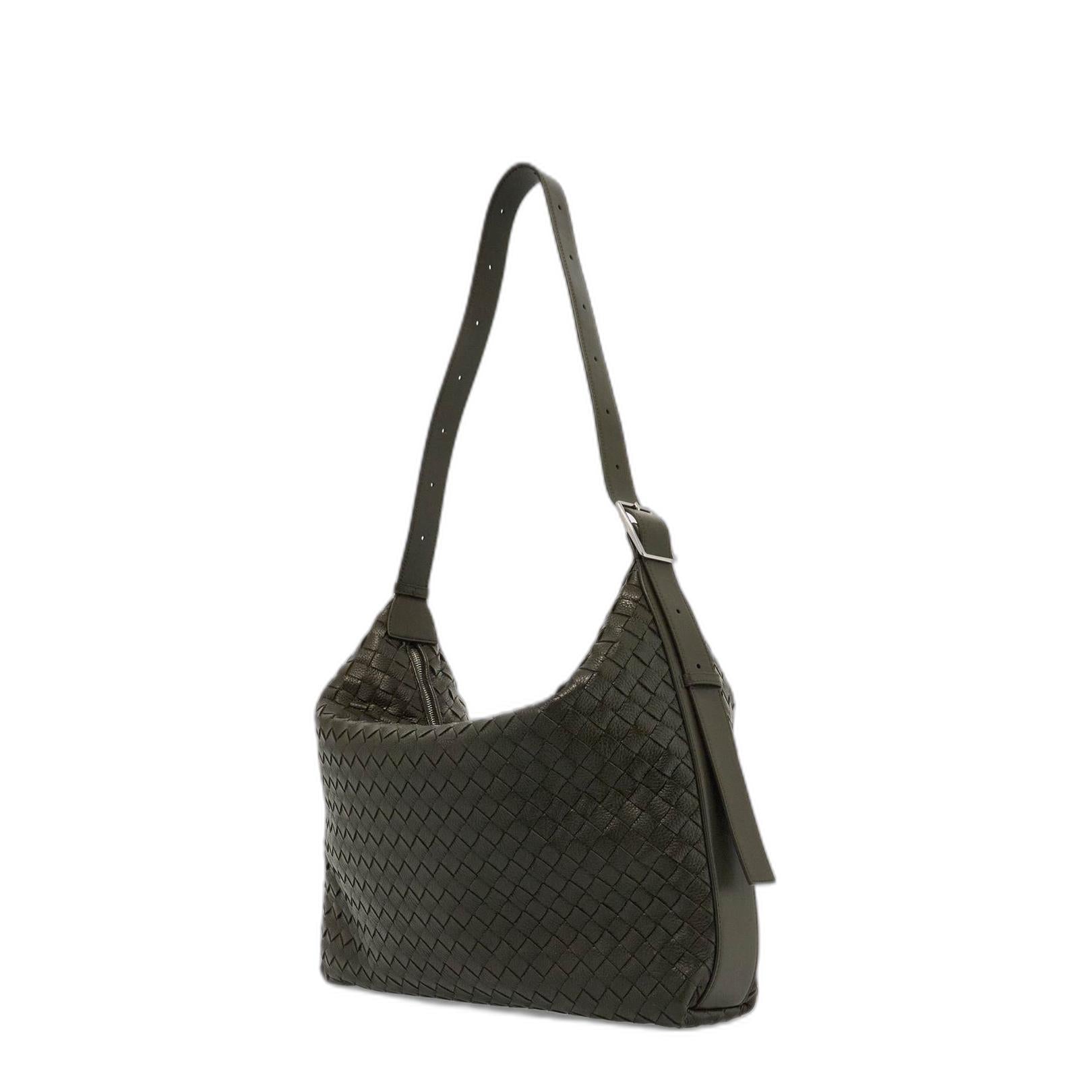 Traveller Medium Kaki
