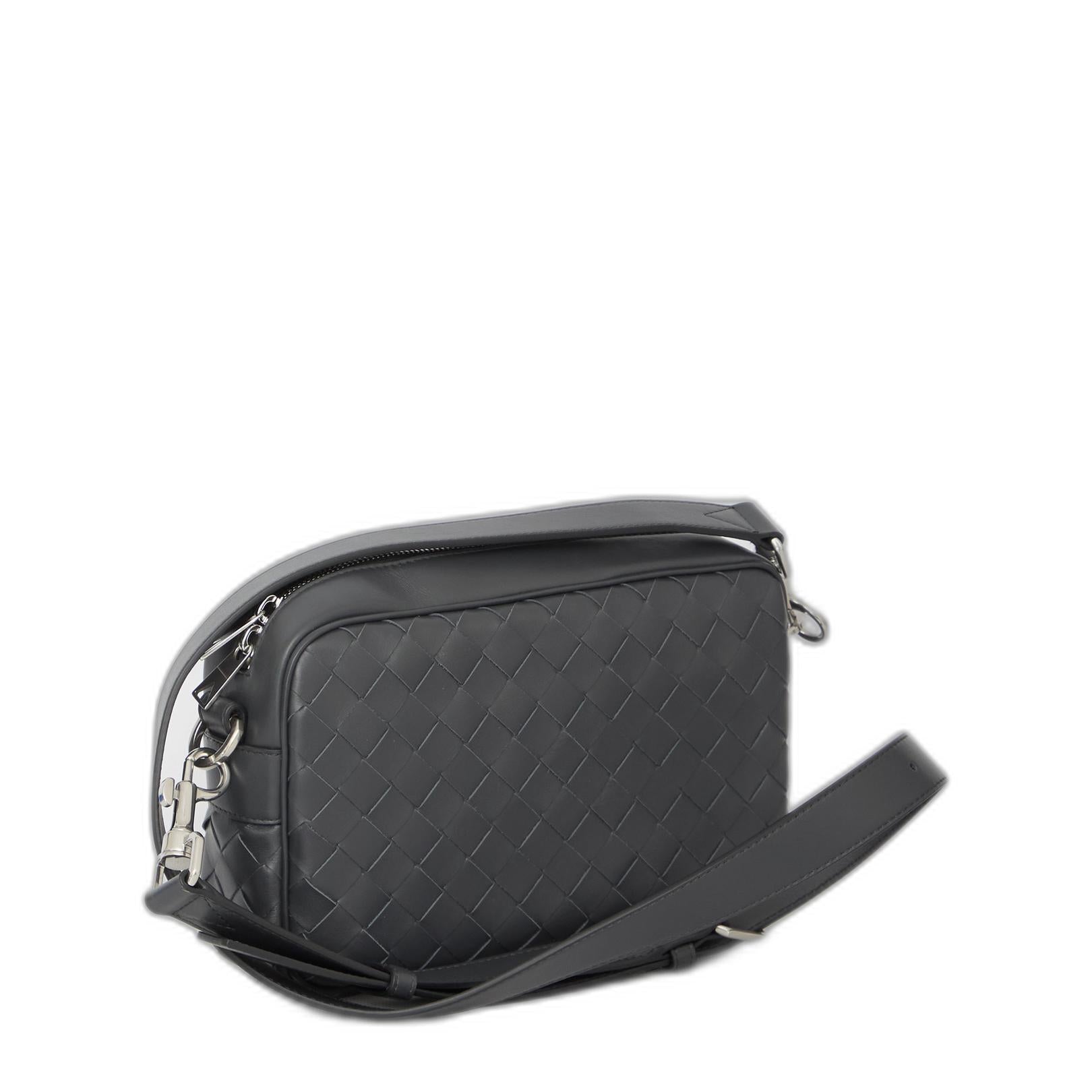 Intrecciato Small Classic Shoulder Bag