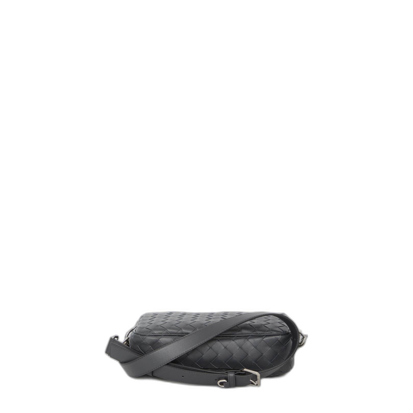 Intrecciato Small Classic Shoulder Bag