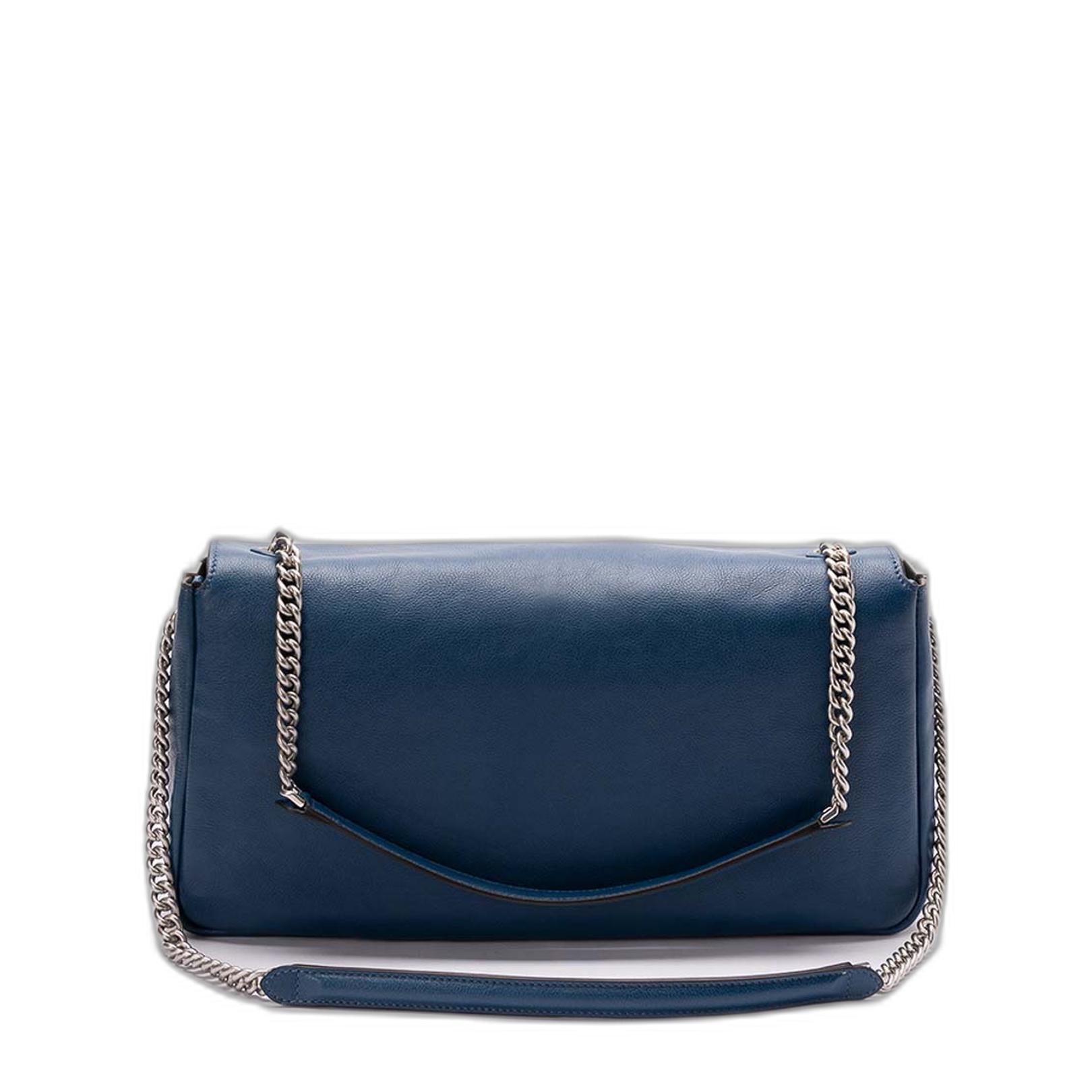 长方形链条(大号)
蓝色皮包