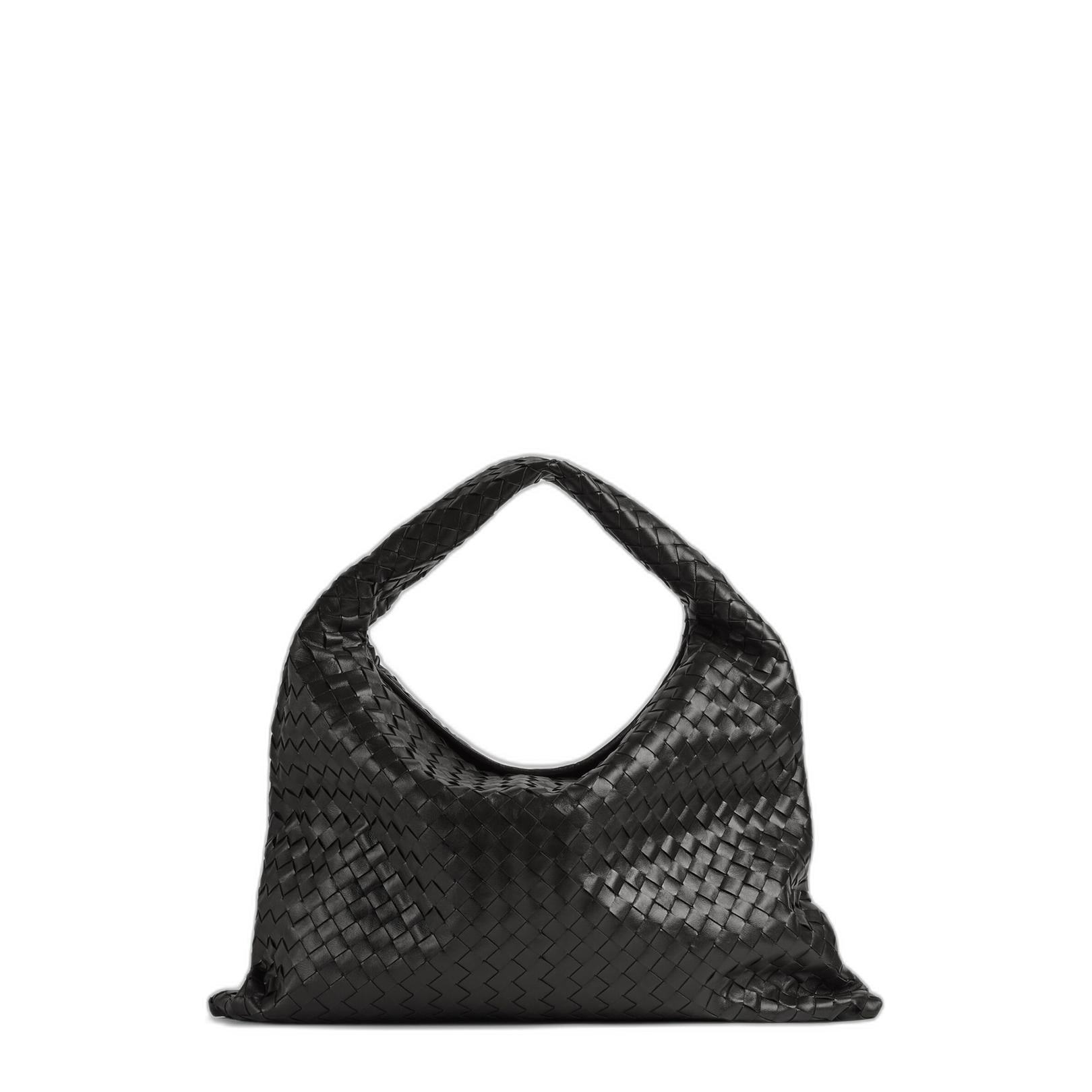 Large Hop Shoulder Bag in Black