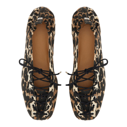 Ballerina Lace-Up